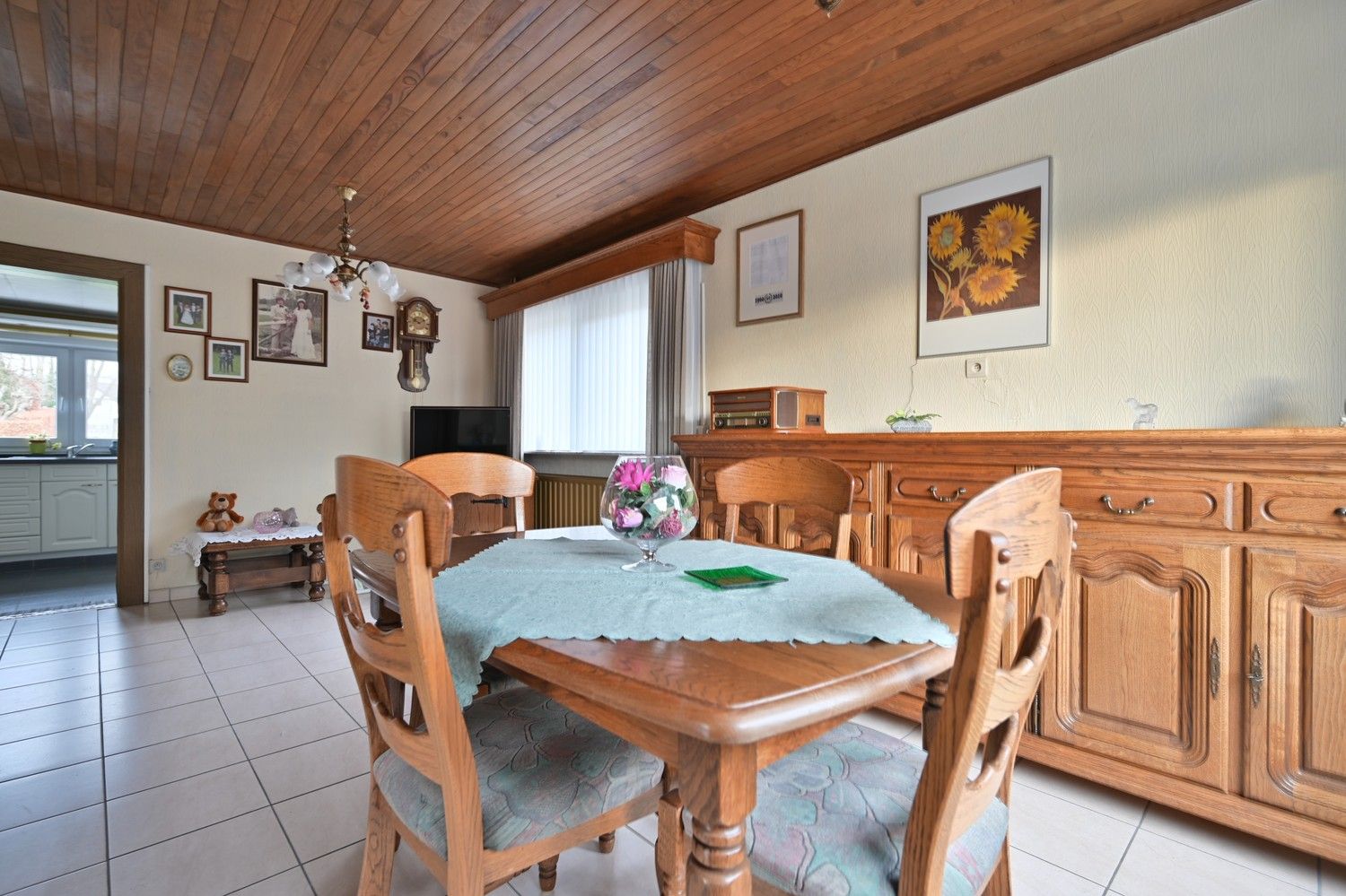 Te renoveren woning met uitzonderlijk potentieel op toplocatie in Neerharen foto 7