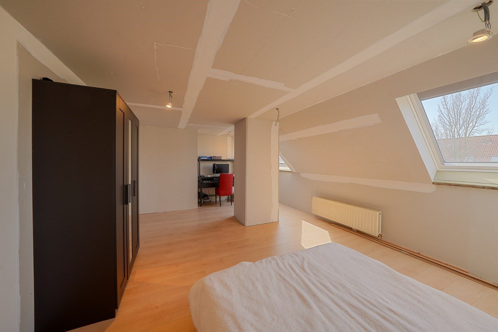 Ruime bel-étagewoning met garage en 3 slaapkamers foto 18