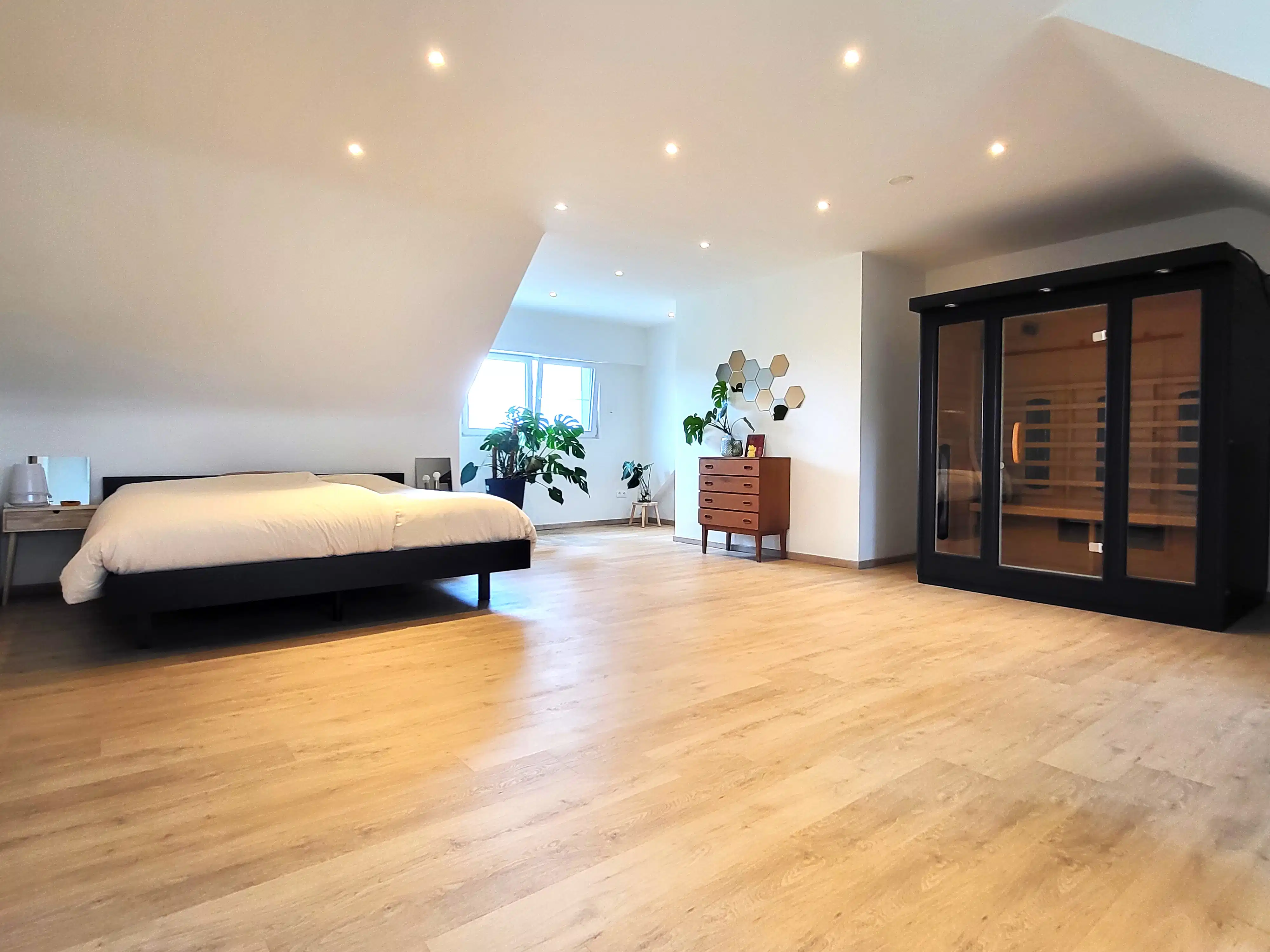 Totaal gerenoveerde woning van 2016-2017 op een perceel van 840 m², met oog voor comfort, ruimte en energiezuinigheid. foto 22