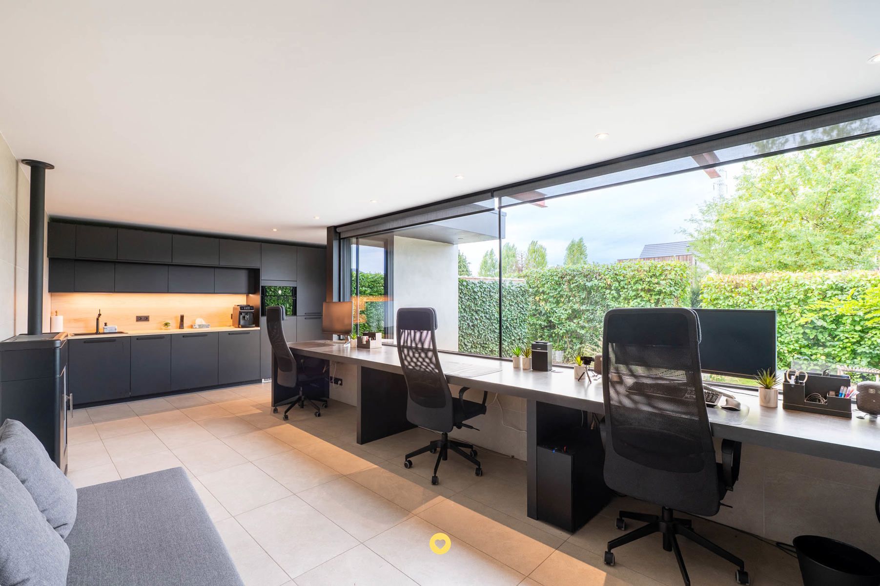 Instapklare HOB met magnifieke tuin en tuinkantoor foto 11