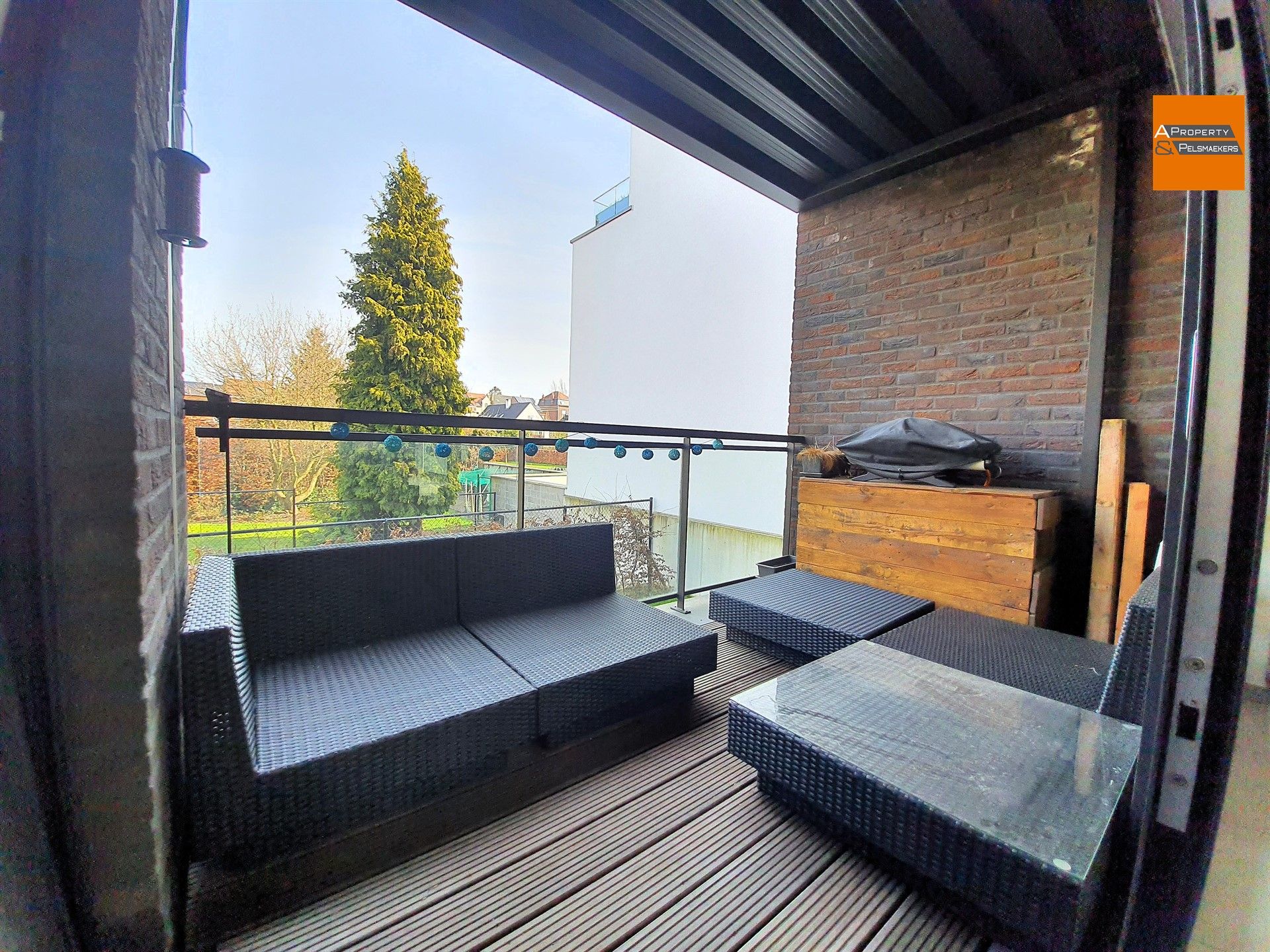  Gelijkvloersappartement met 2 slaapkamers, tuin, berging en parking foto 8