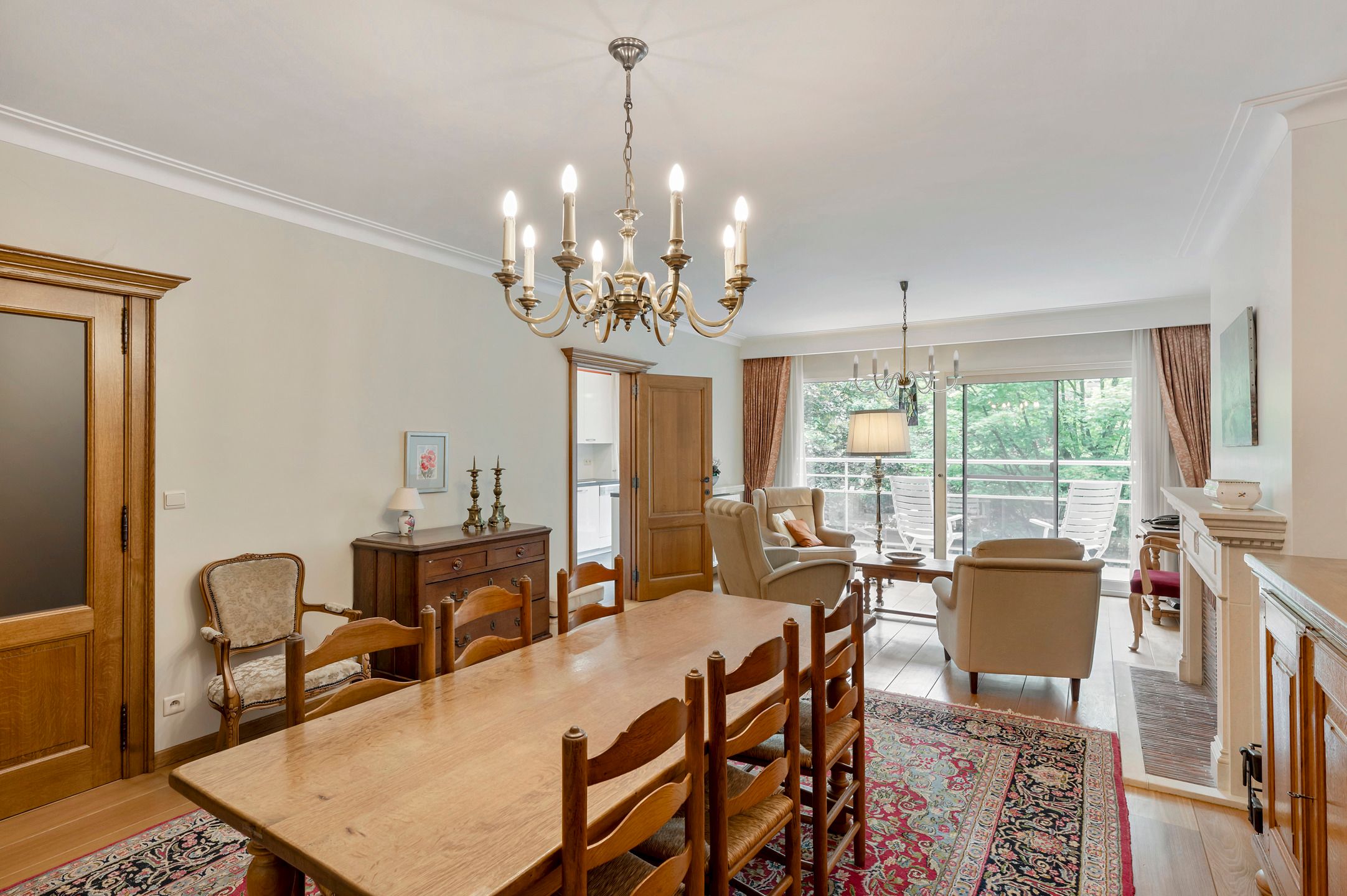 Prachtig appartement met twee slaapkamers foto 4