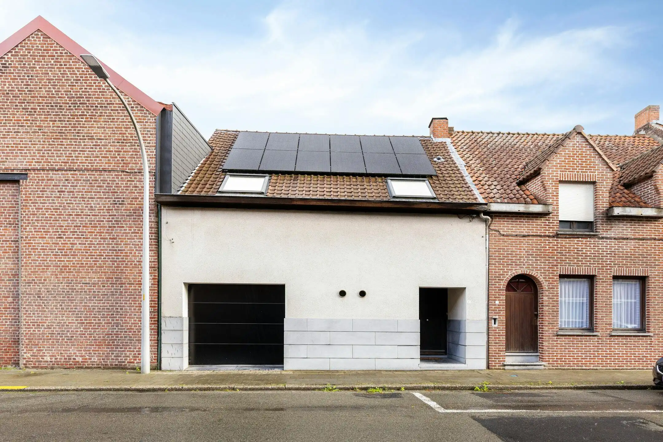 Instapklare woning met garage te koop in Heule! foto 21