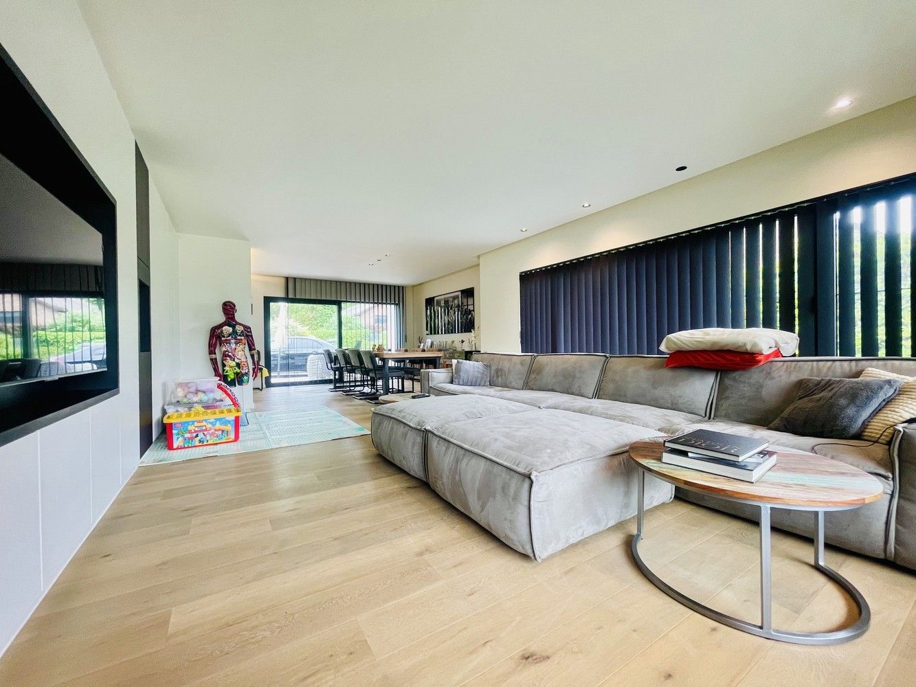 Smaakvol gerenoveerde villa met zwembad en poolhouse foto 3