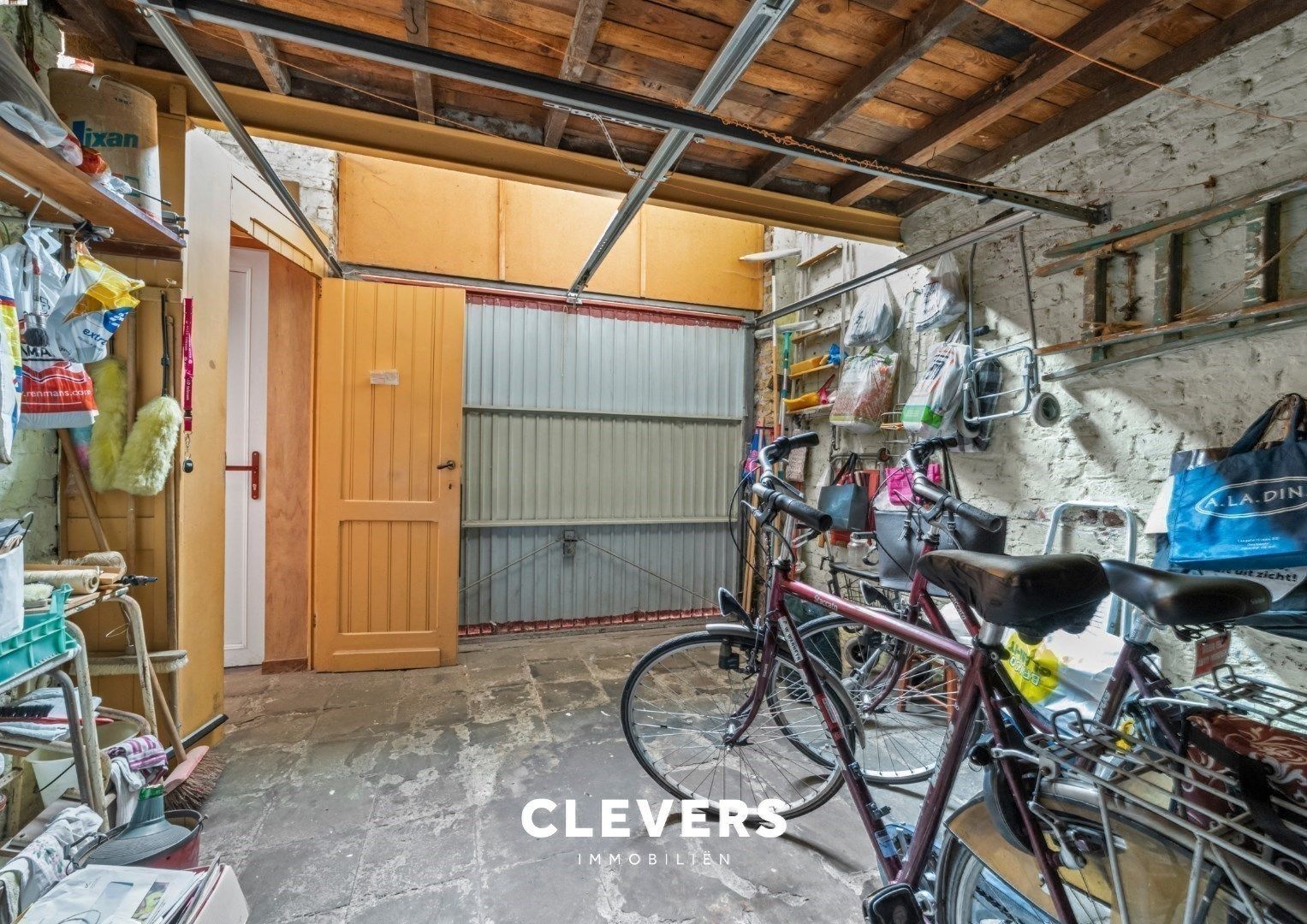 Building met 9 slaapkamers en garage foto 8