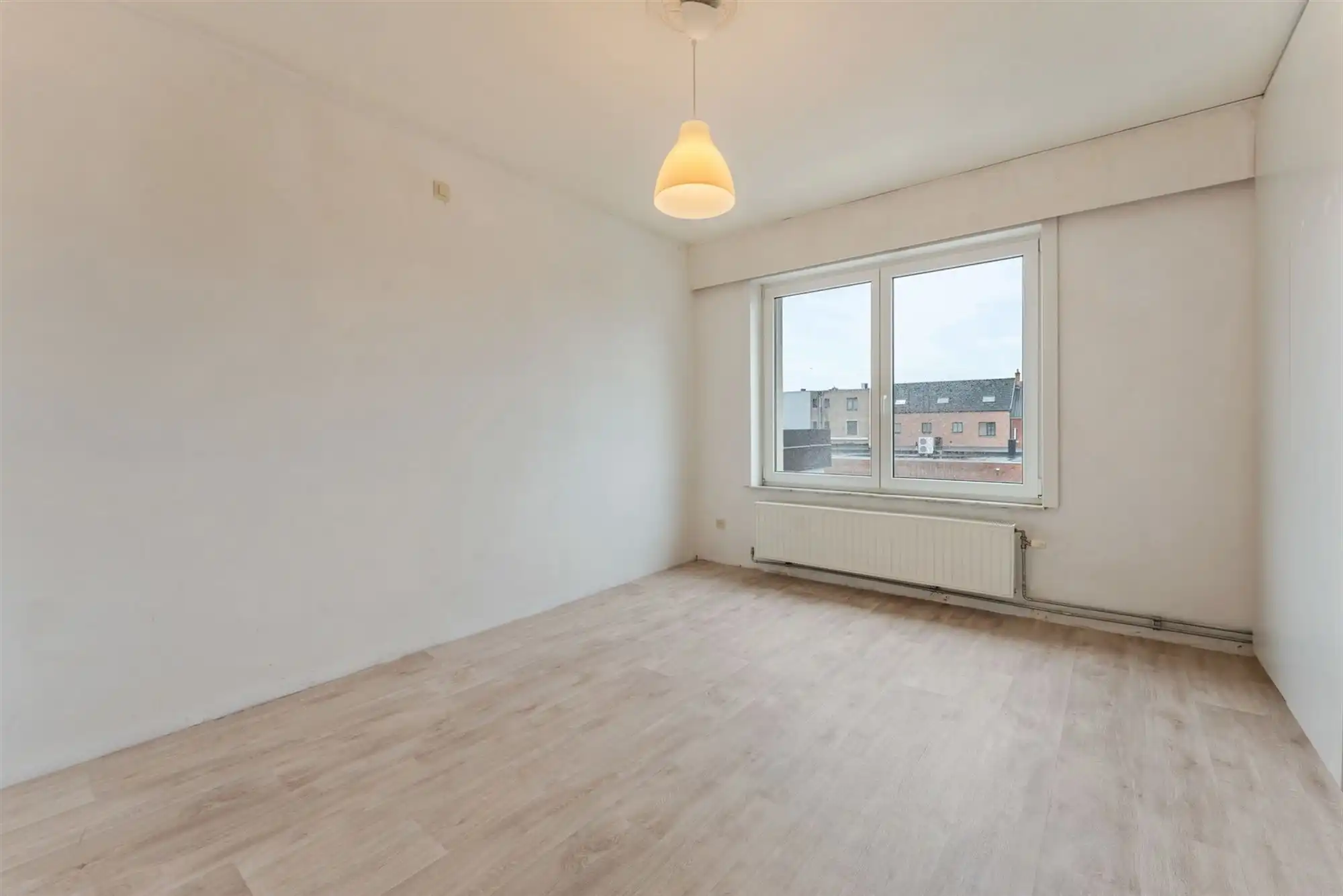 VERNIEUWD APPARTEMENT MET 2 SLAAPKAMERS PAL IN HET CENTRUM VAN BERINGEN foto 17