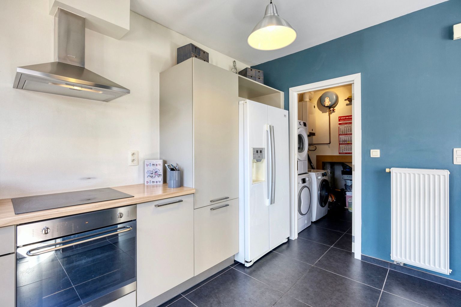  Instapklare recente woning met tuintje en carport foto 13