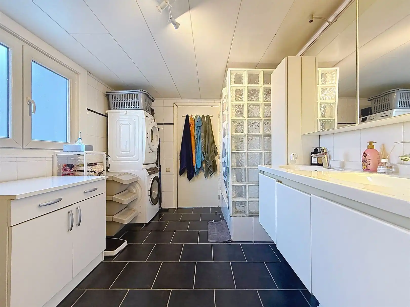 Ruime gerenoveerde HOB, 4 slpks, terras, tuin,  foto 21