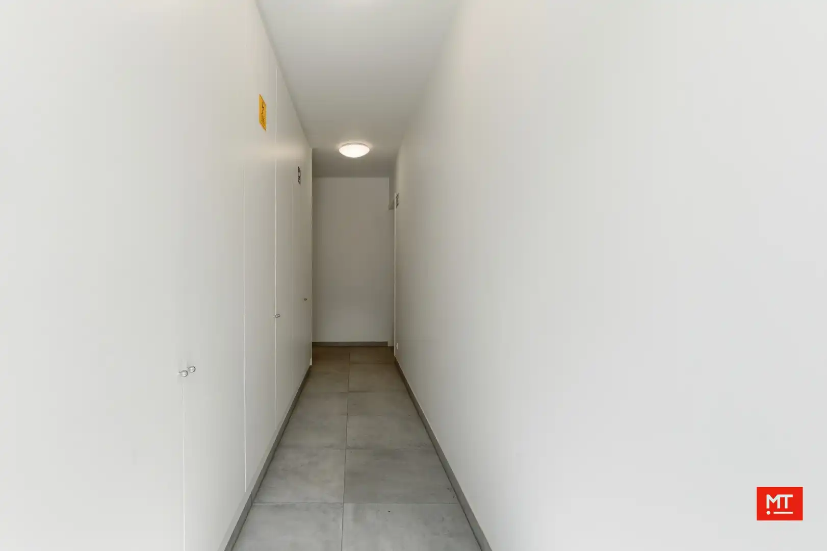 Modern, instapklaar appartement met 2 slpk en zonnig terras in centrum Zonnebeke foto 20