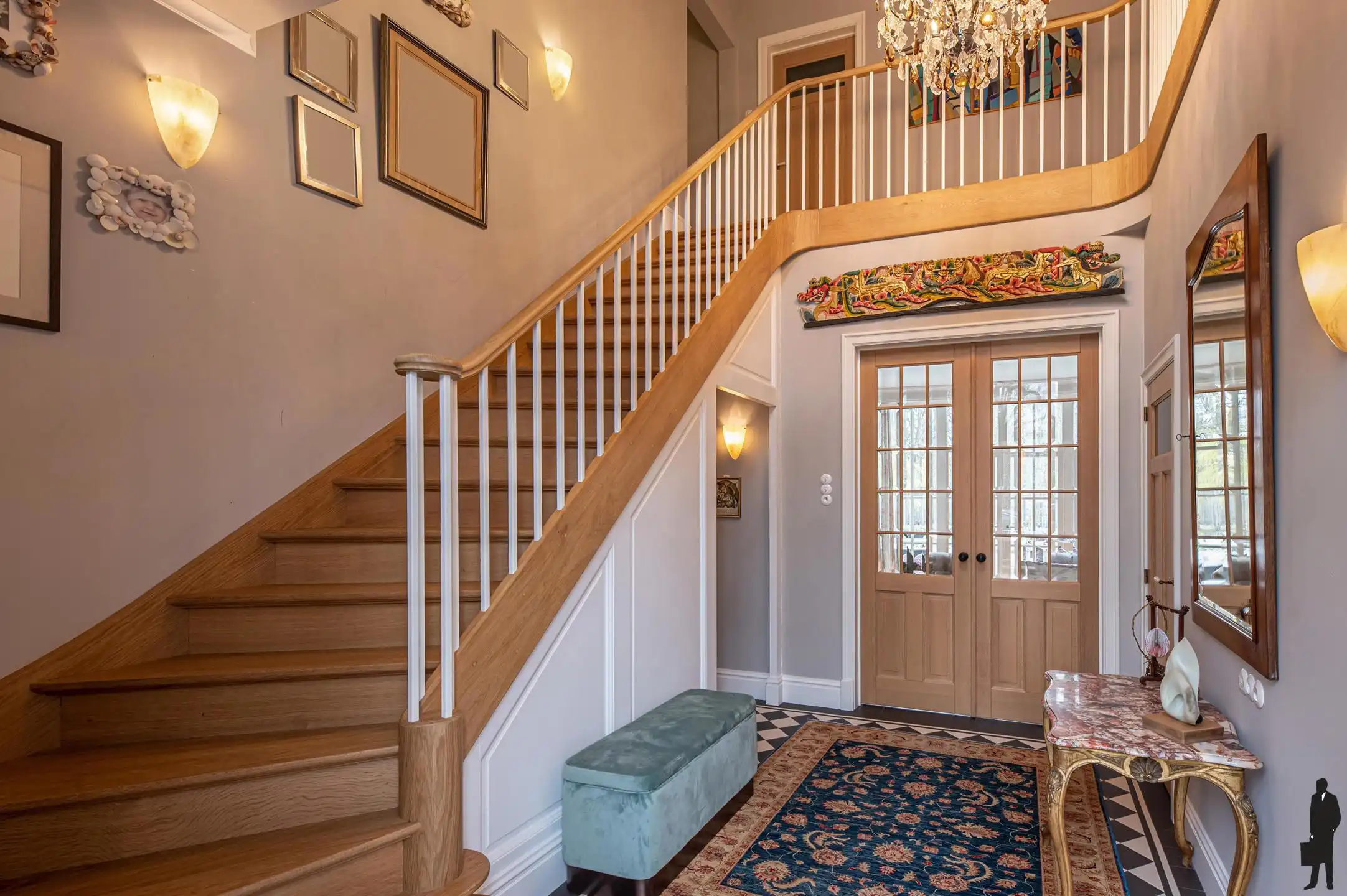 Villa in Engelse stijl op perceel van 1.989m² foto 3