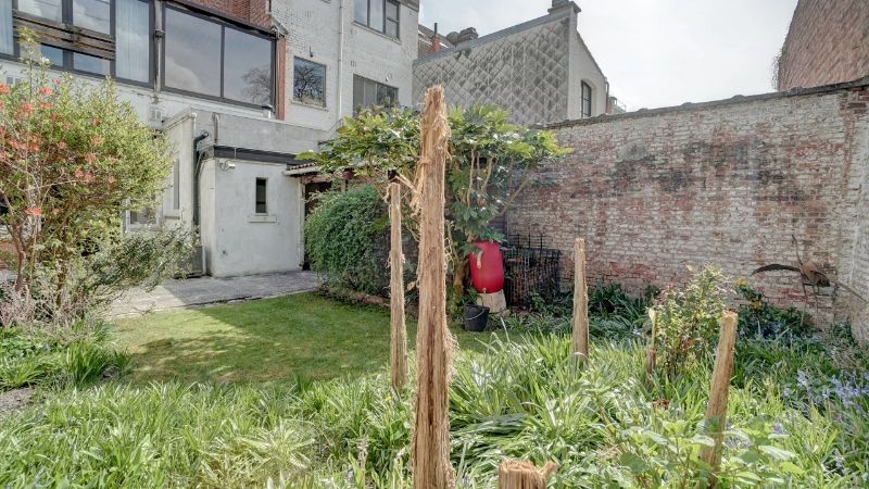 Ruime herenwoning met mogelijkheid handelsgelijkvloers/praktijkruimte/kantoren met woonst op 1 are 79 ca met stadstuintje foto 30