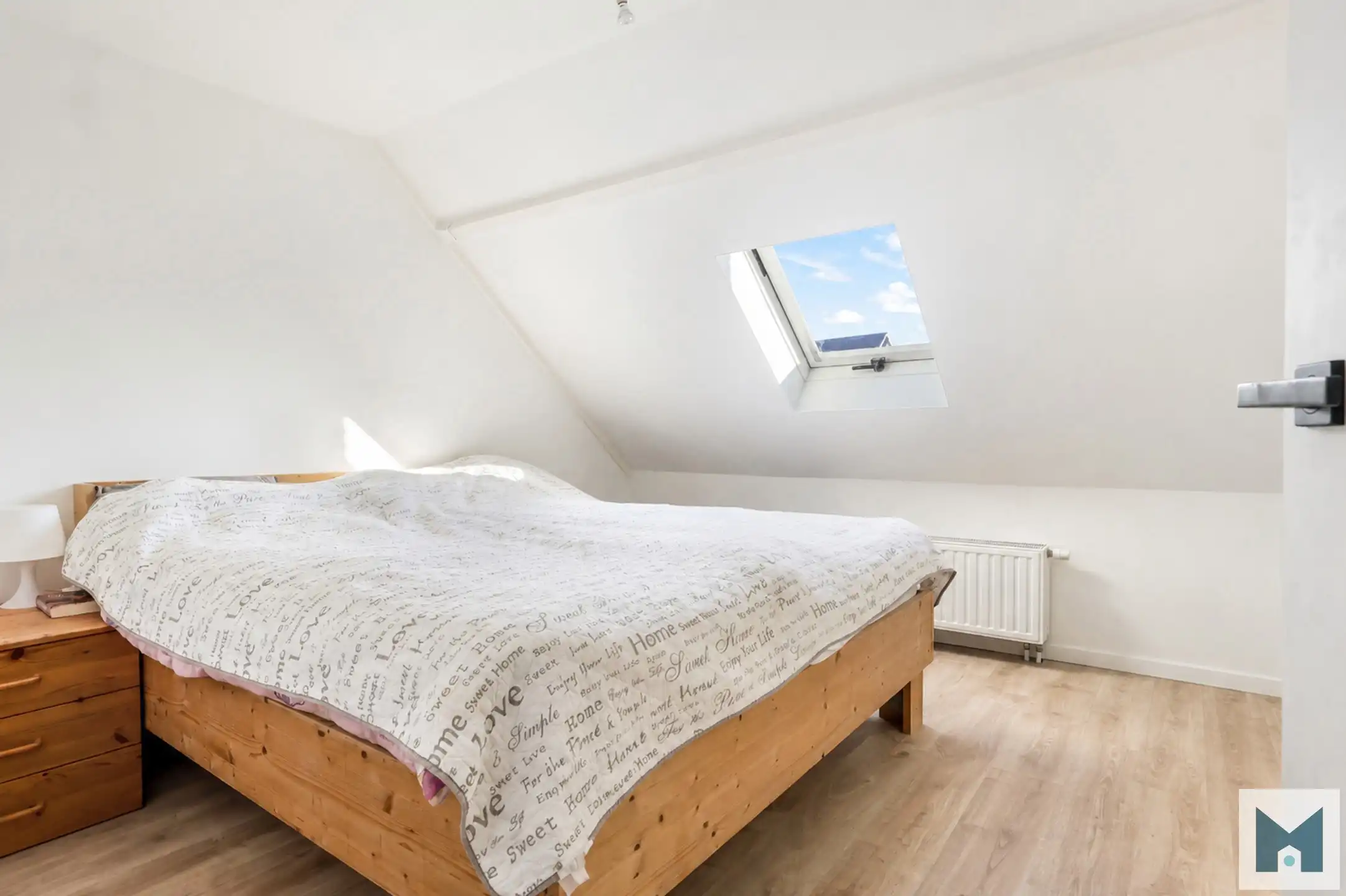 Vernieuwde, energetische woning met 5 slpks te Baasrode! foto 10