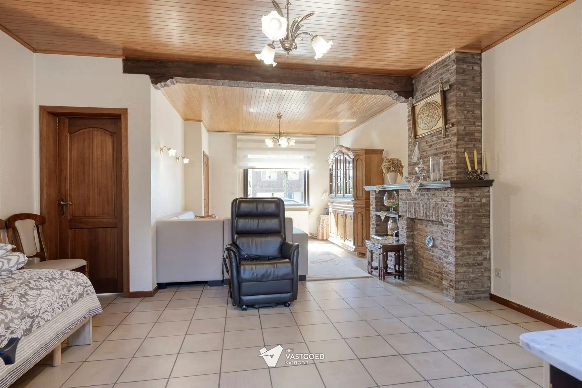 PERFECT ONDERHOUDEN WONING MET 3 SLAAPKAMERS + GARAGE OP PERCEEL VAN 5A62 TE BERINGEN foto 4