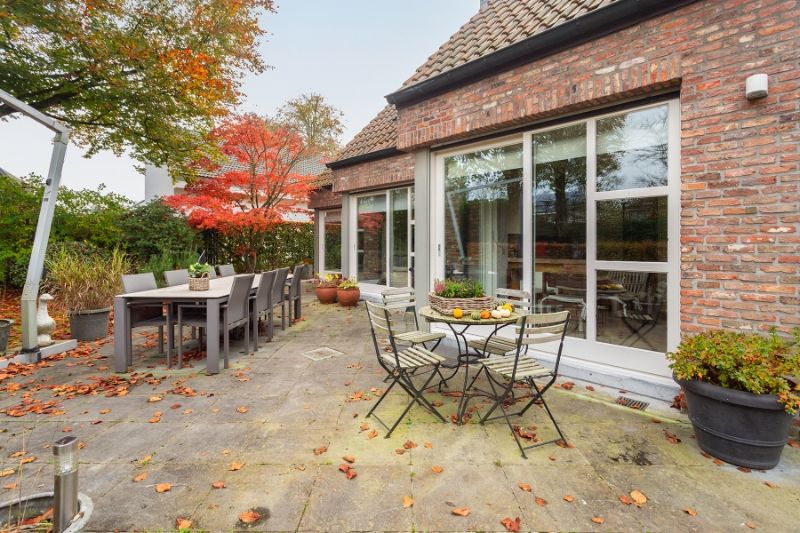 Instapklaar, villa met een zee van ruimte op toplocatie! foto 14