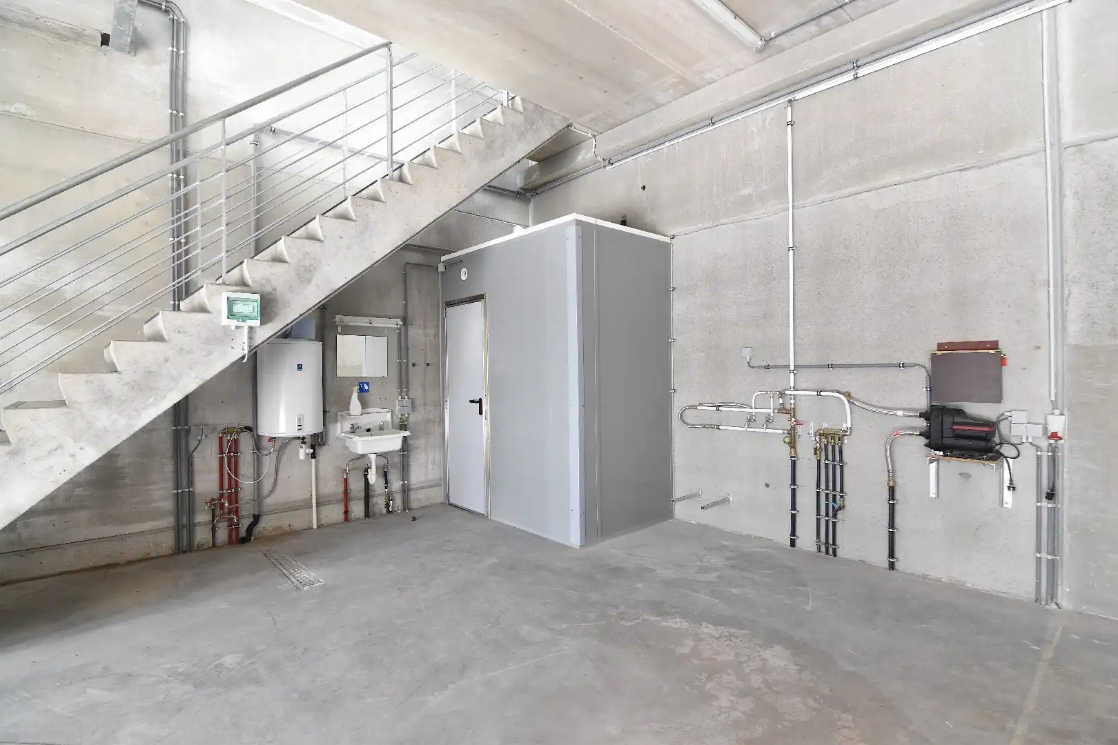 KMO-unit TE HUUR te Sint-Michiels (Brugge) foto 4