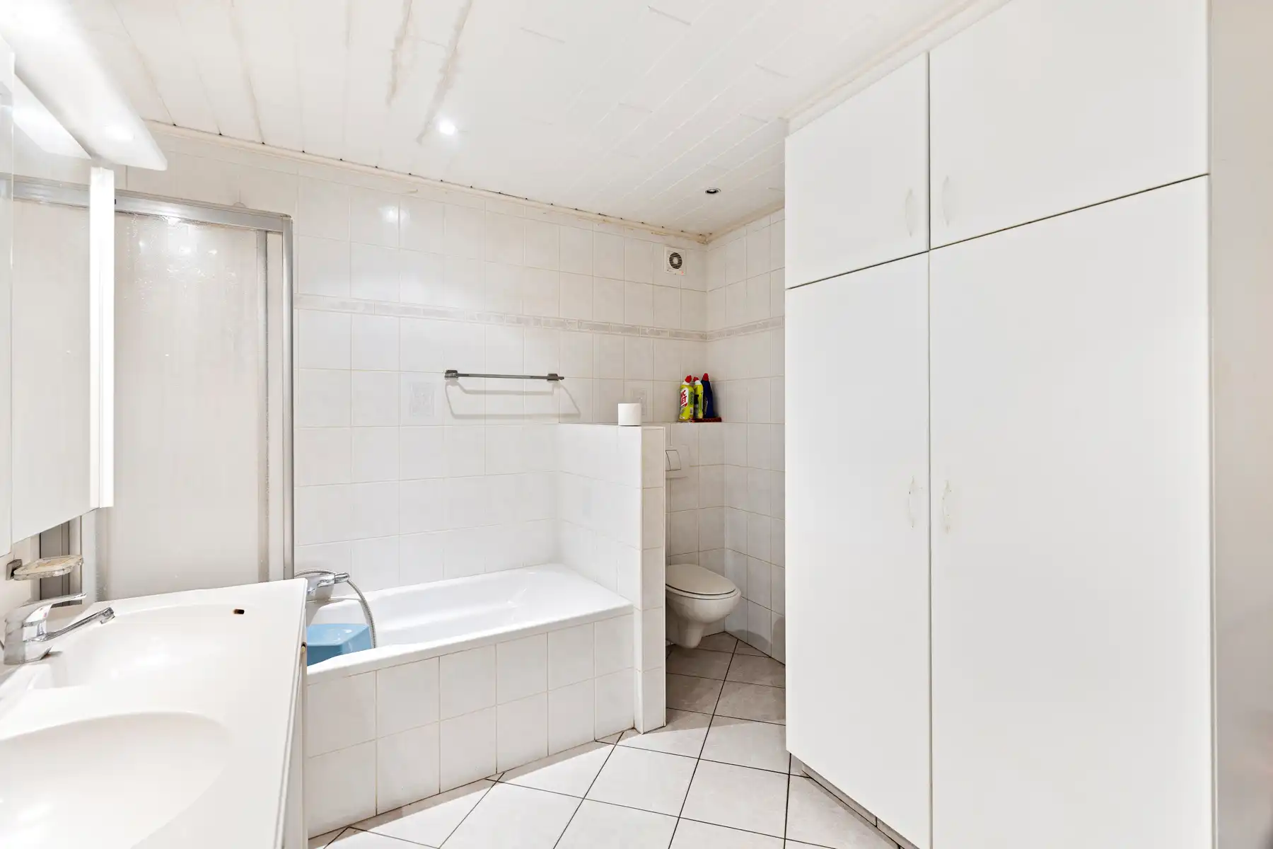 Handelshuis met woonst op sterke locatie in Sint-Kruis foto 14