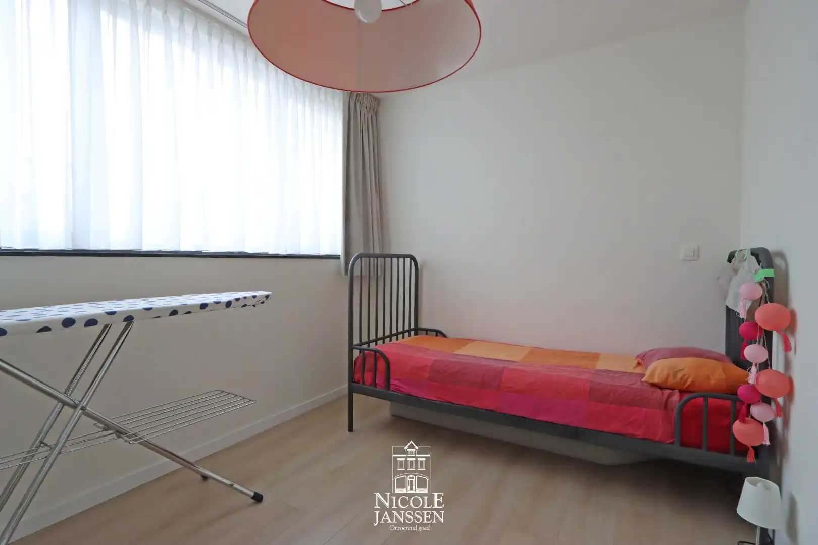 Halfvrijstaande nieuwbouwwoning met drie slaapkamers en gezellige tuin  foto 16