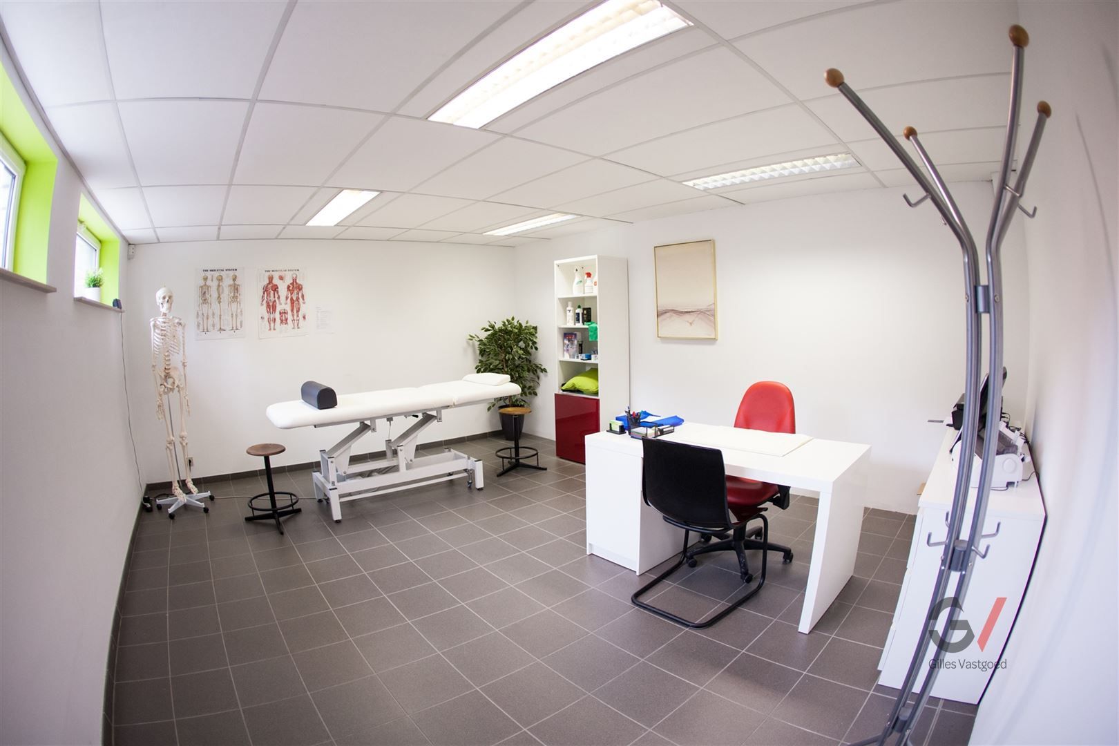 Commerciële winkelruimte te huur foto 10