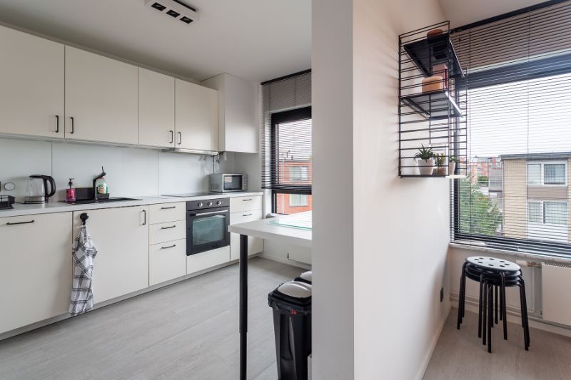 Ruim en lumineus, instapklaar 2 slpk. app. met terras en zicht op het groen+P! foto 9