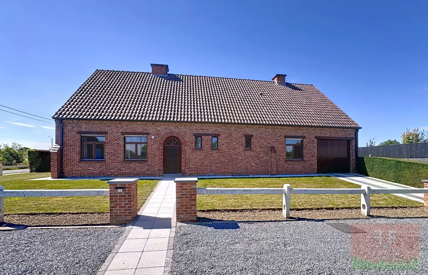 Hoofdfoto van de publicatie: Vrijstaande eengezinswoning met 4 slaapkamers en 2 badkamers