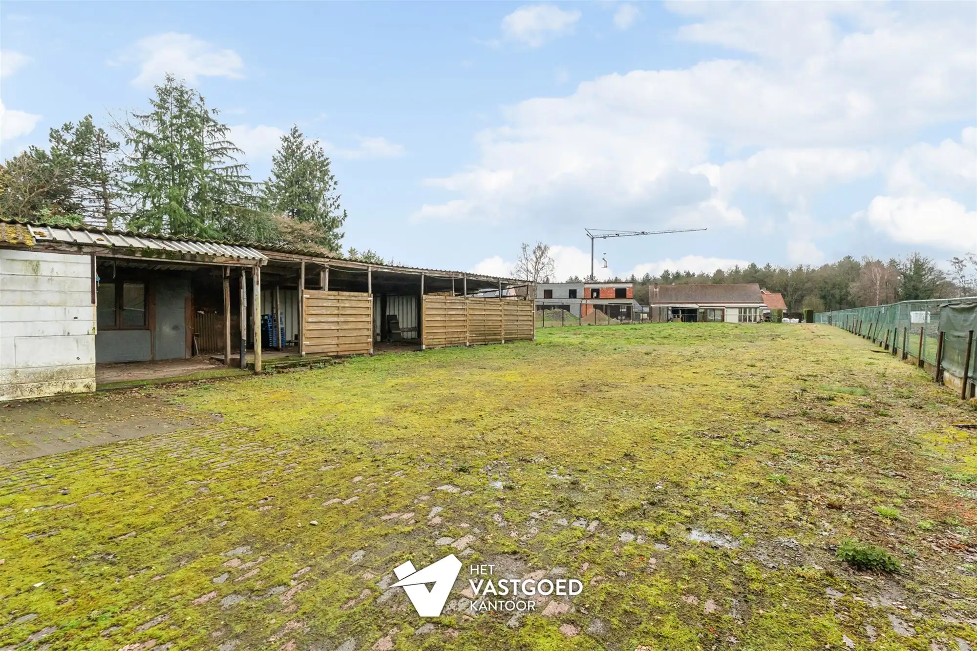 WONING MET VEEL POTENTIEEL OP GUNSTIG GEORIËNTEERD PERCEEL VAN MAAR LIEFST 20 ARE foto 2