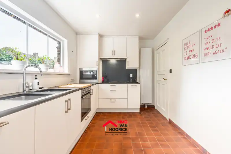 Opgeknapte karaktervolle instapklare woning OB - topligging! foto 9