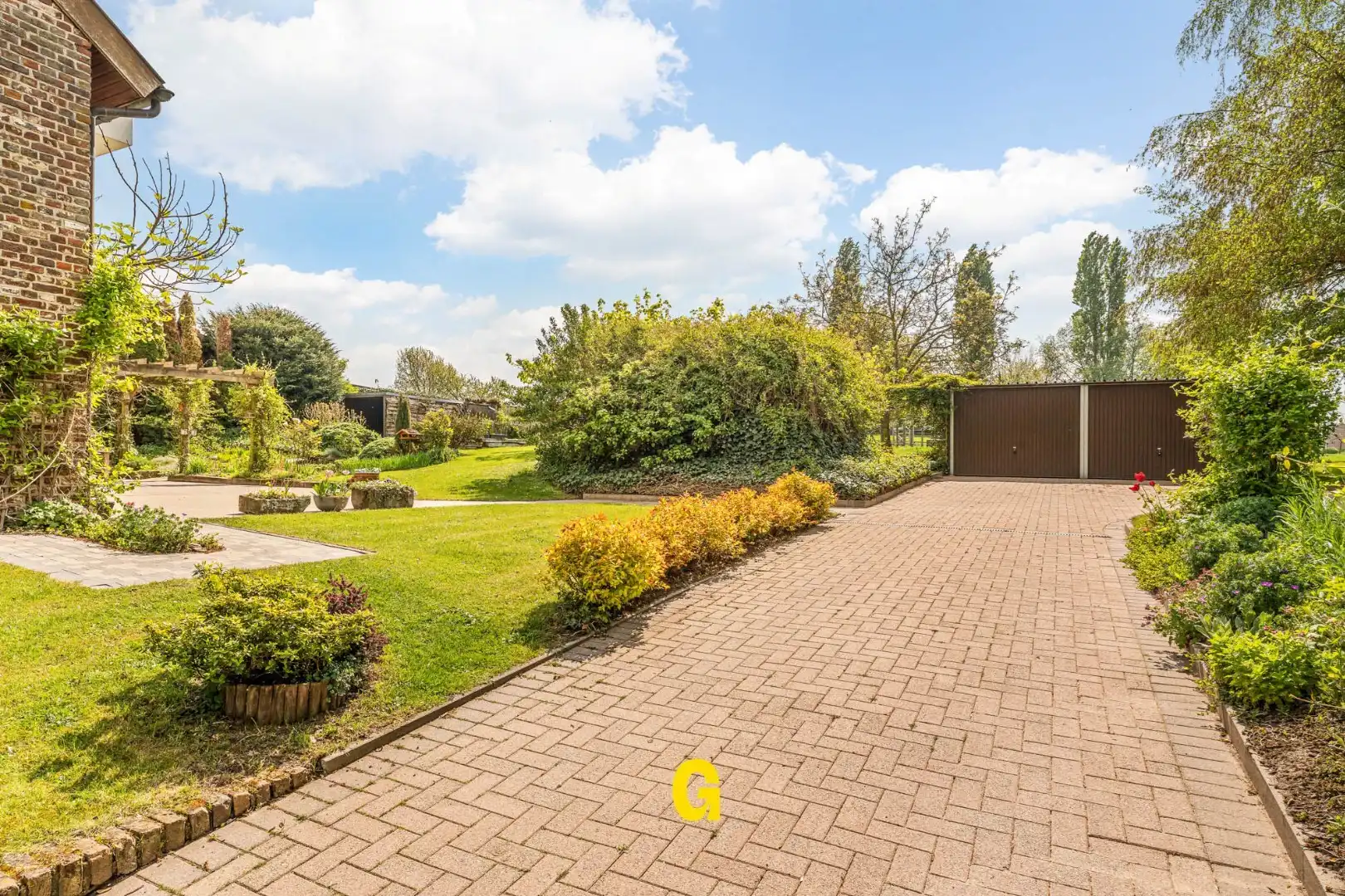 Uitstekend heropgebouwde karakterwoning op 50 are, in een gegeerde rustige omgeving met zicht op de omliggende velden. foto 24