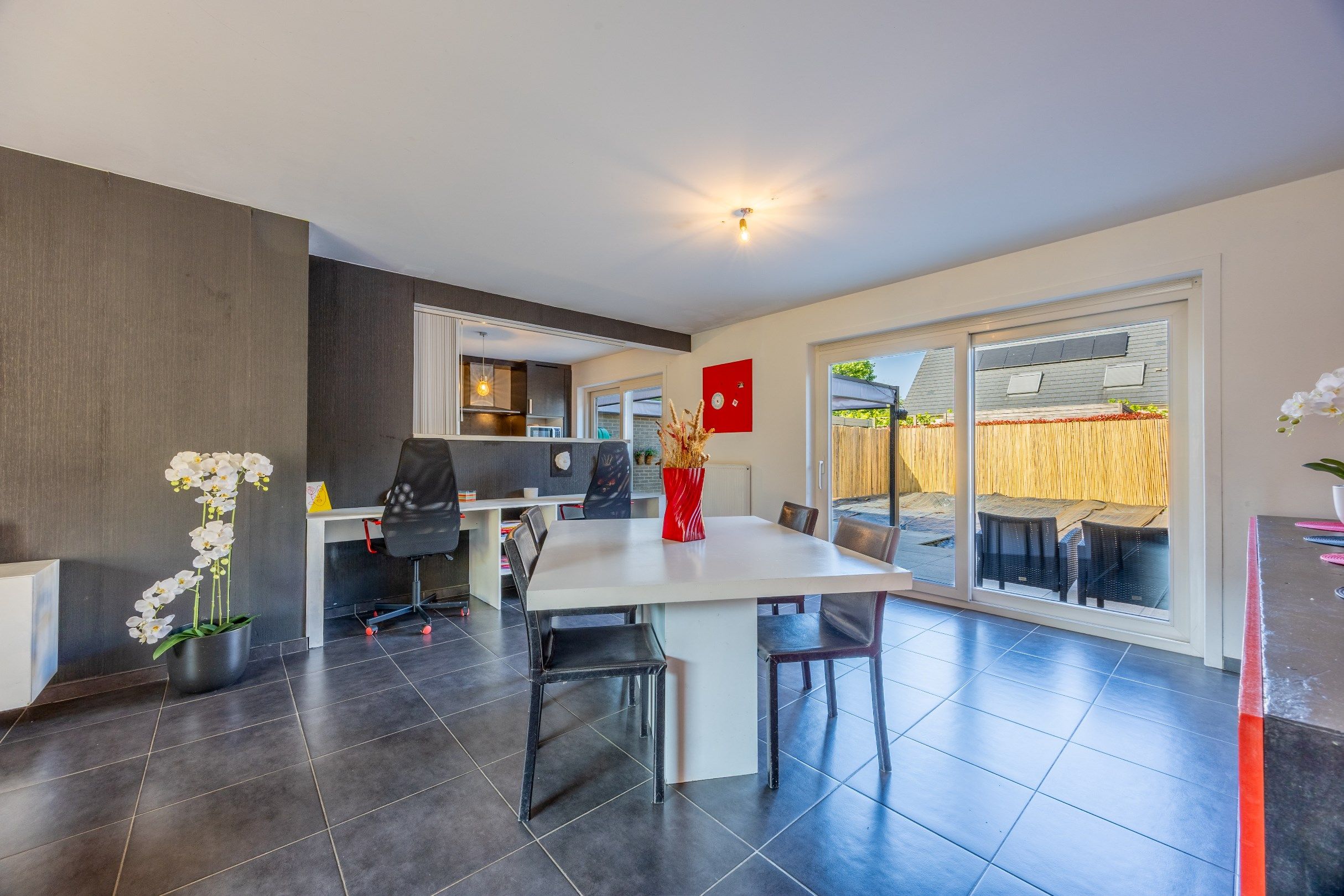 RUIME EN ENERGIEZUINIGE WONING  foto 4