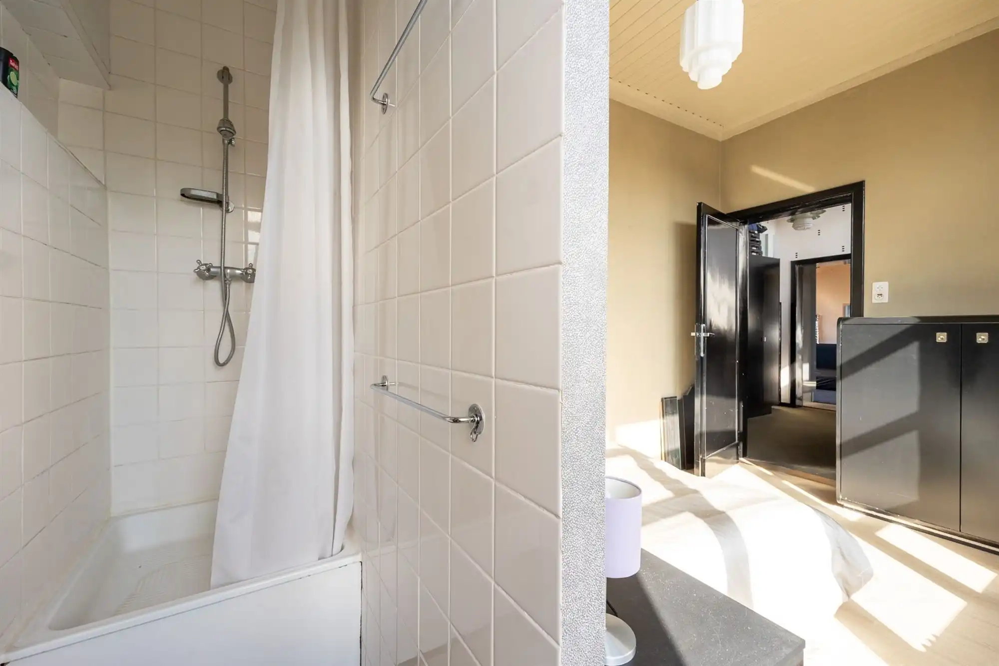 Zeer ruim herenhuis foto 18