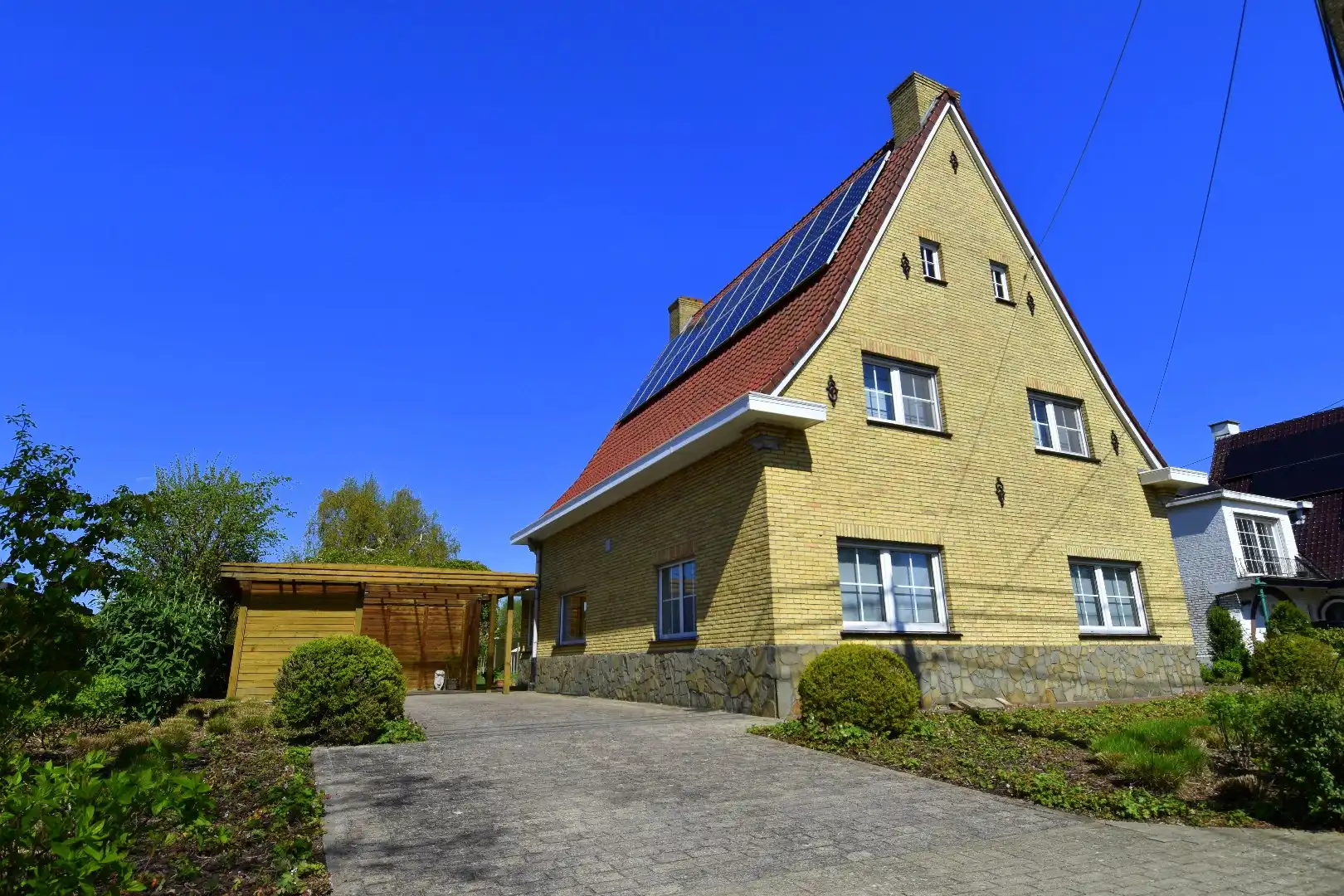 Villa met 4 slaapkamers (meer mogelijk!), garage en zonnige tuin te koop in Avelgem foto 2