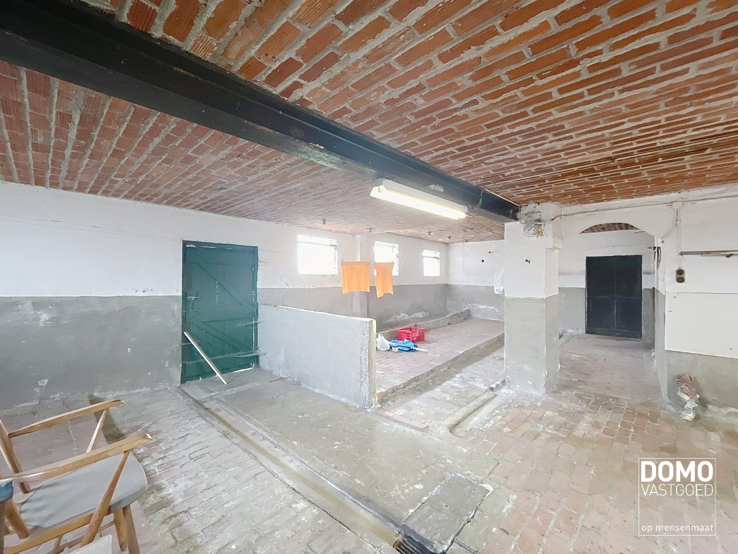 Authentieke open bebouwing met bijgebouwen en renovatiepotentieel in Tuilt-Kuringen foto 14