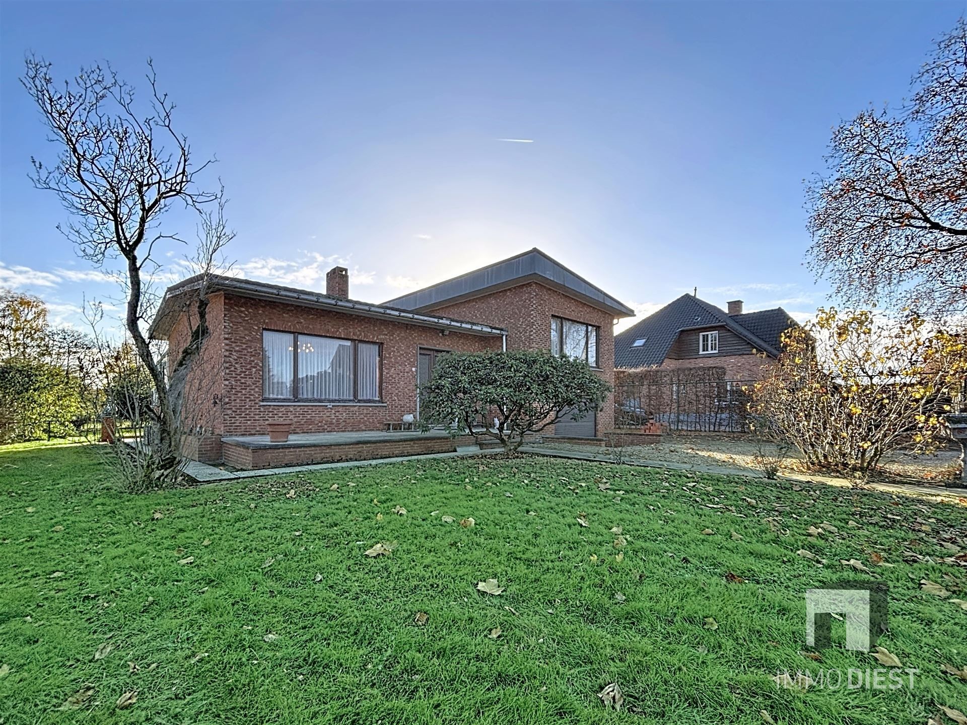 Gezinswoning op mooie locatie op 8,60are foto 7