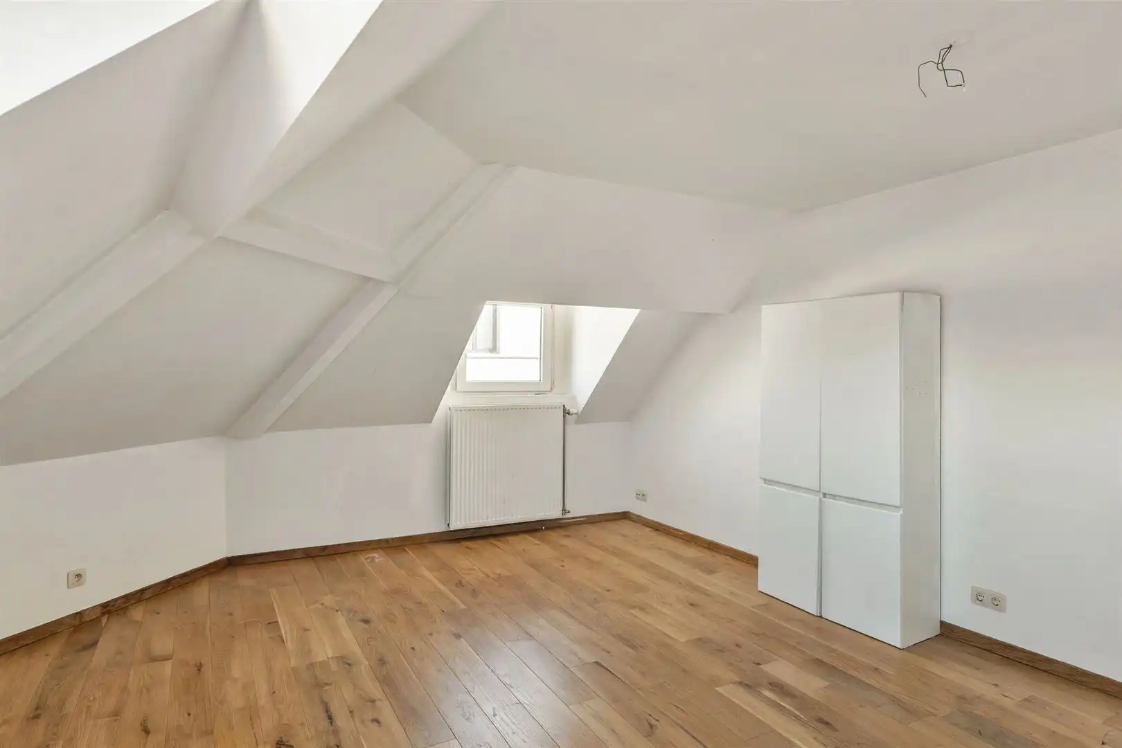 Stadswoning met 4 slaapkamers en garage foto 14