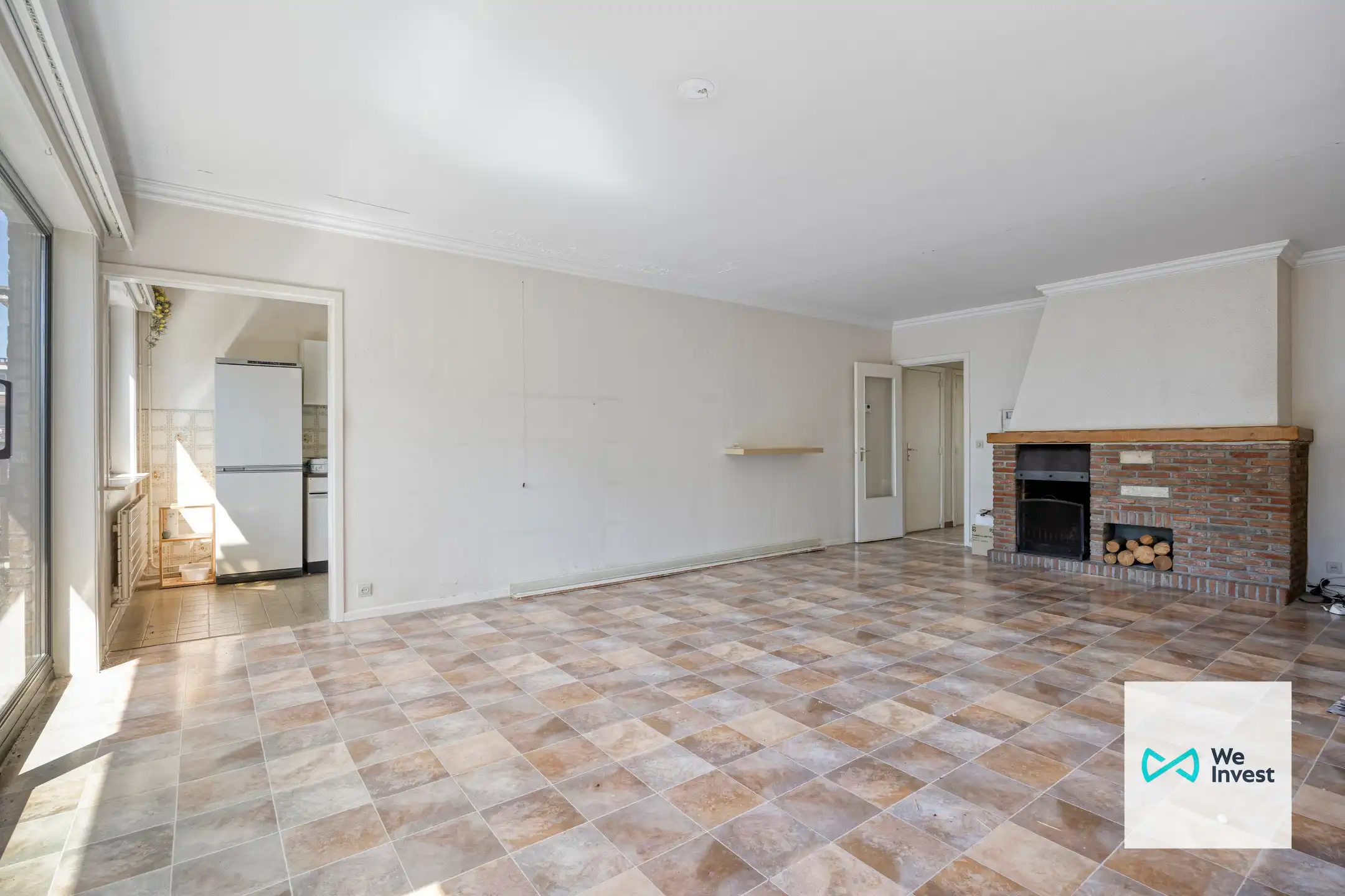 Ruim 2-slaapkamerappartement met balkon en binnenstaanplaats foto 4