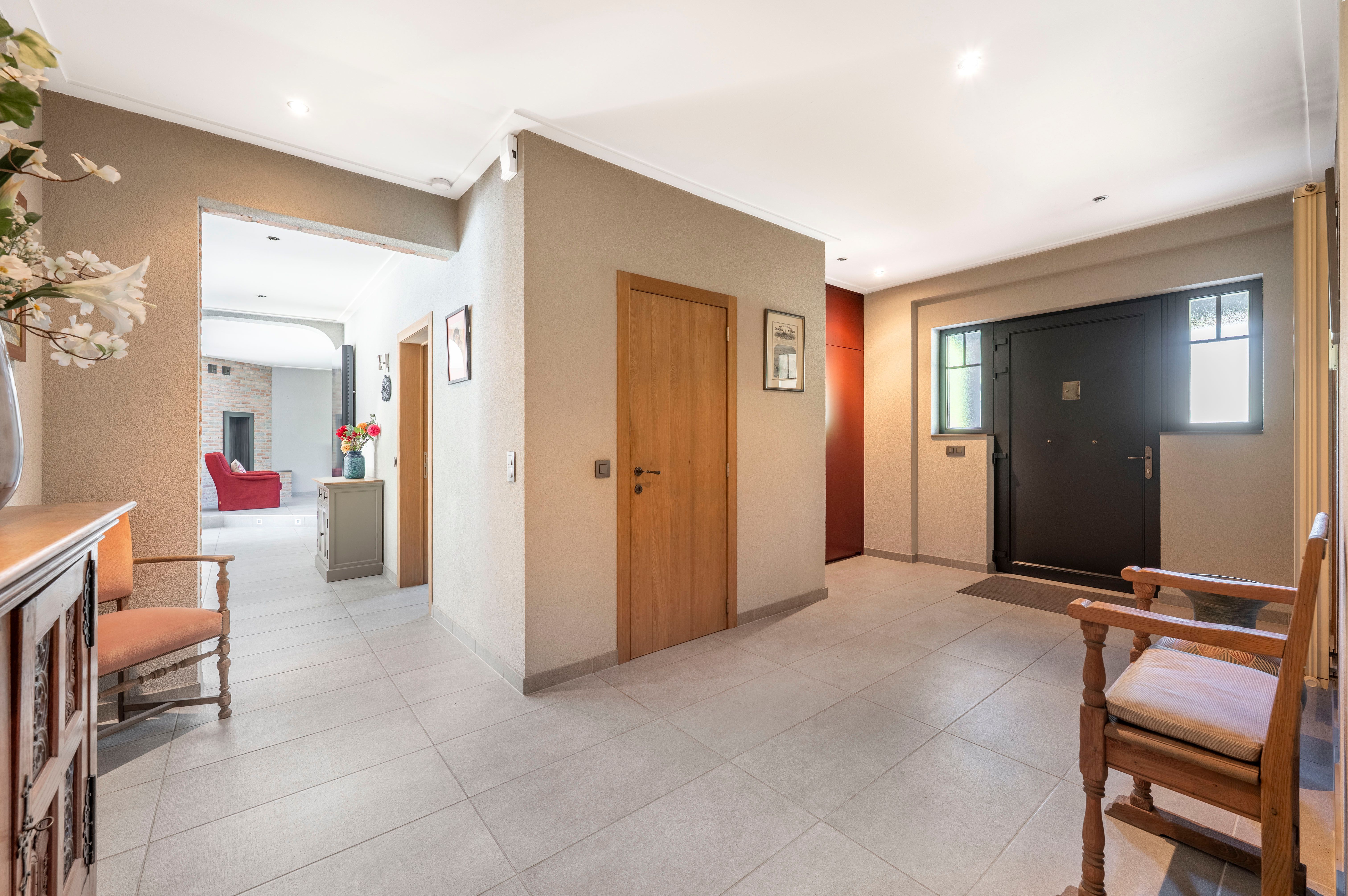 Instapklare laagbouwvilla nabij het centrum van Brasschaat. foto 3