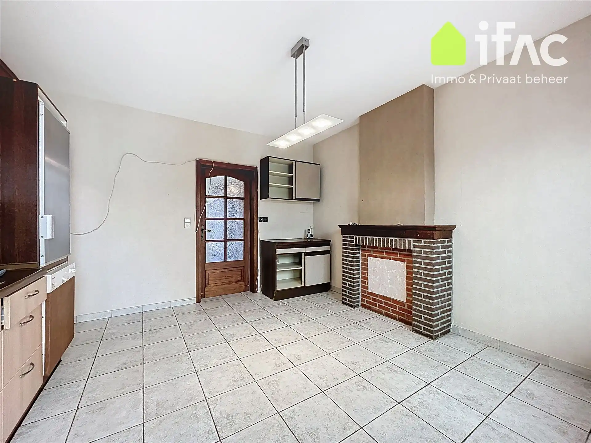 Uitstekend gelegen halfopen bebouwing met 3 slaapkamers foto 5