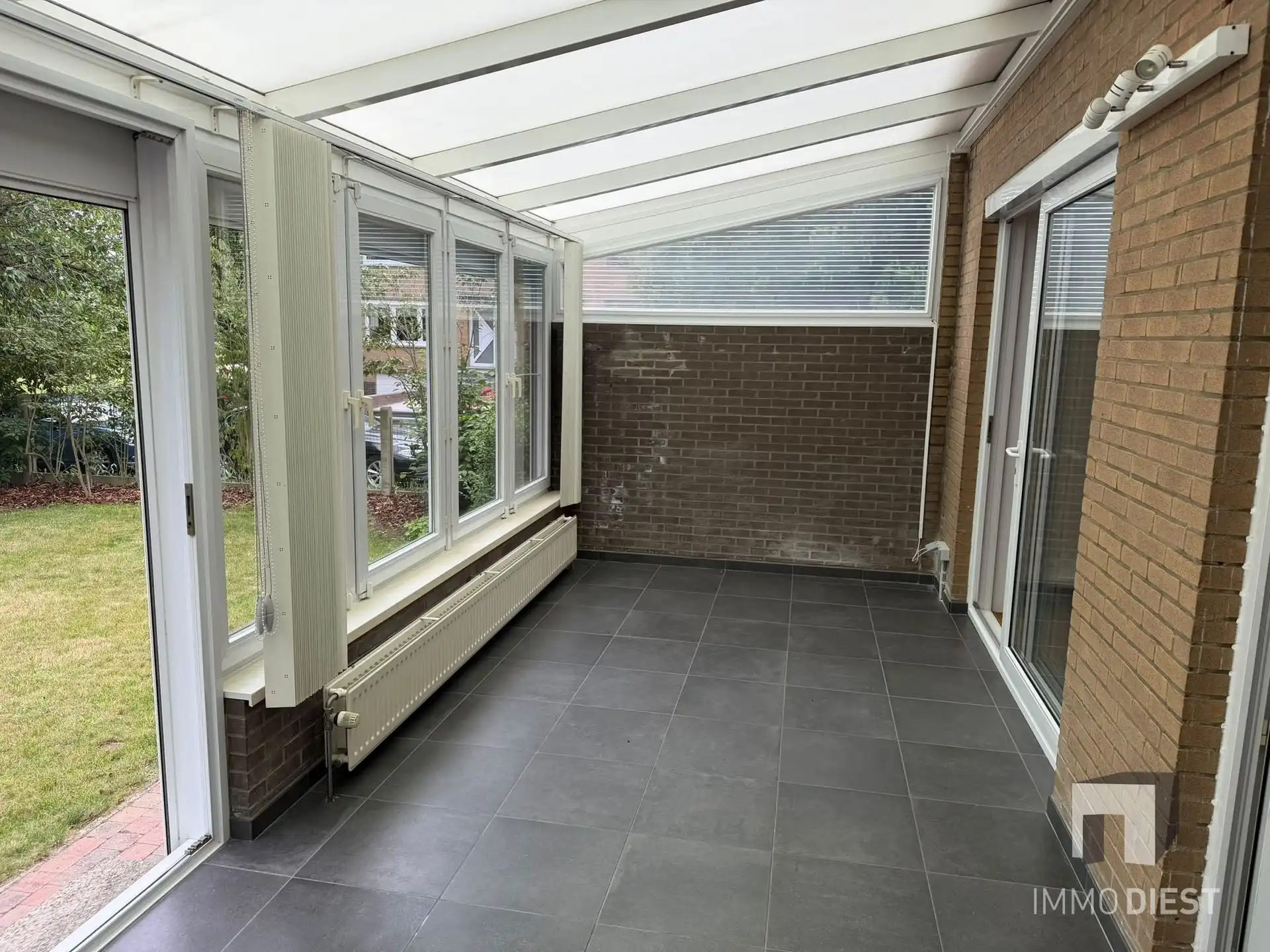 Hoekwoning foto 11