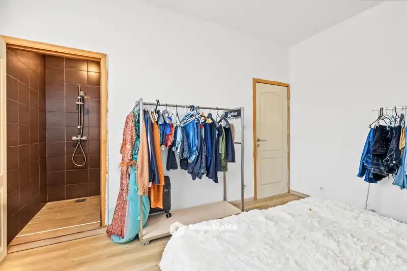 WONING MET 4 SLAAPKAMERS TE KOOP IN ZELZATE foto 13