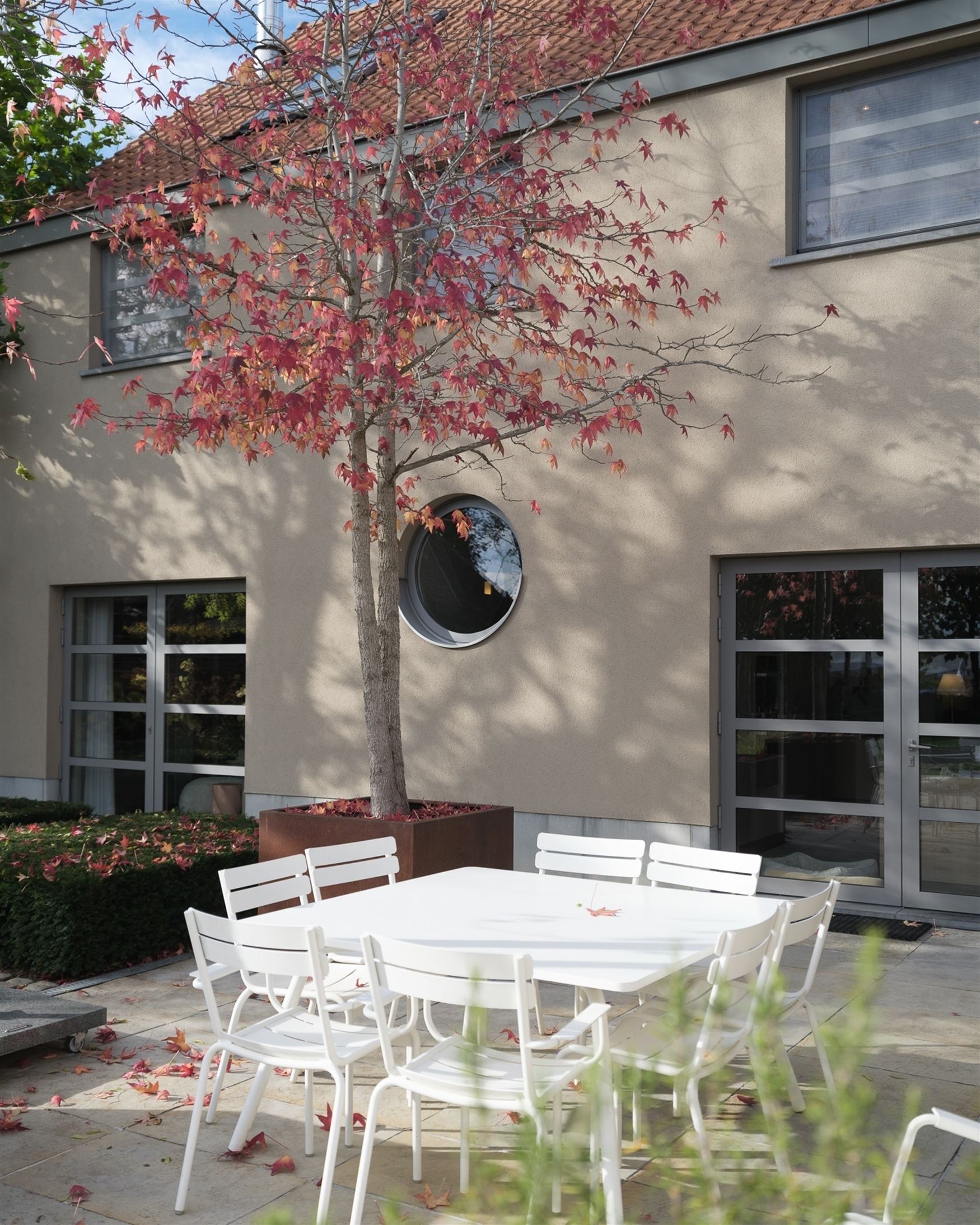 Hoogwaardig afgewerkte herenwoning met zicht op groen en volledige privacy in het hart van Bottelare. foto 10