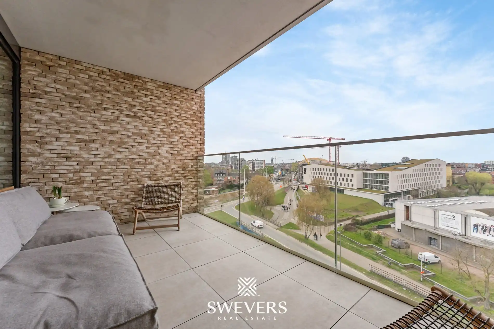 Luxueus, energiezuinig appartement met zonnig terras met skyline in centrum Hasselt  foto 18