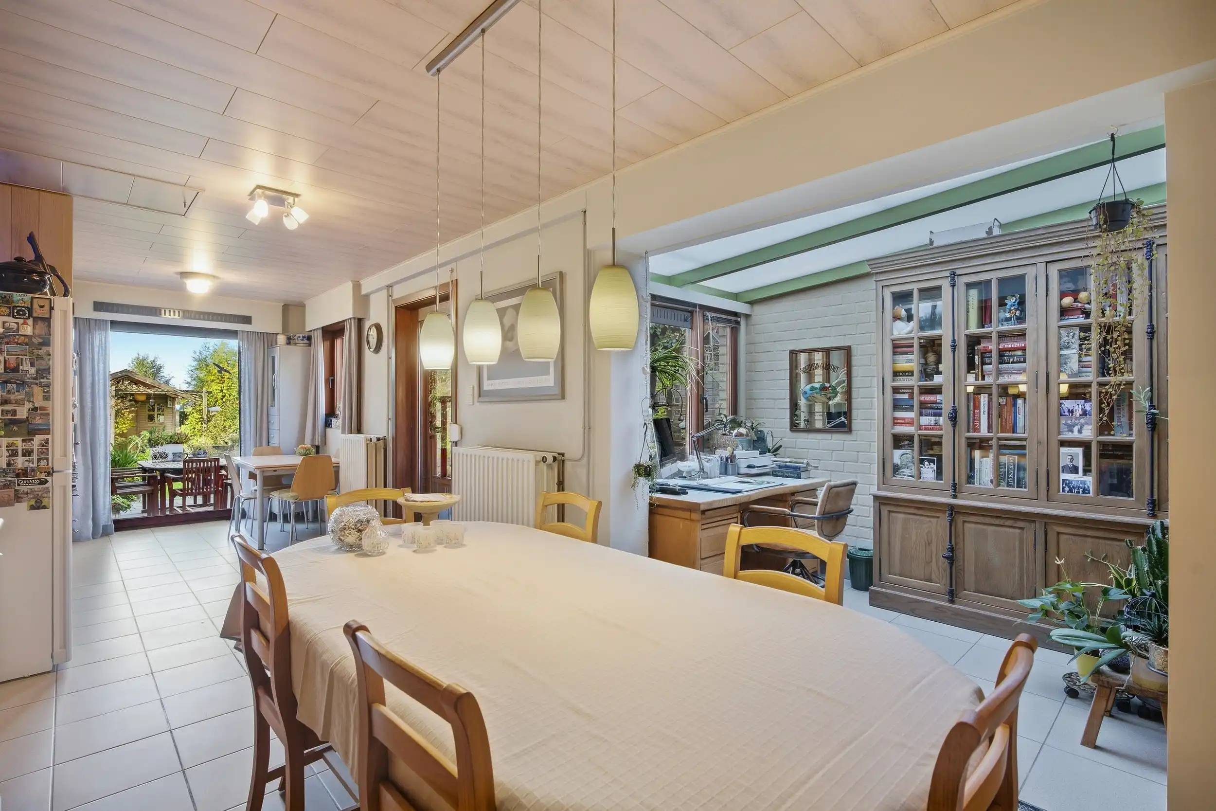 Eengezinswoning met 3 slaapkamers en ruime tuin foto 4