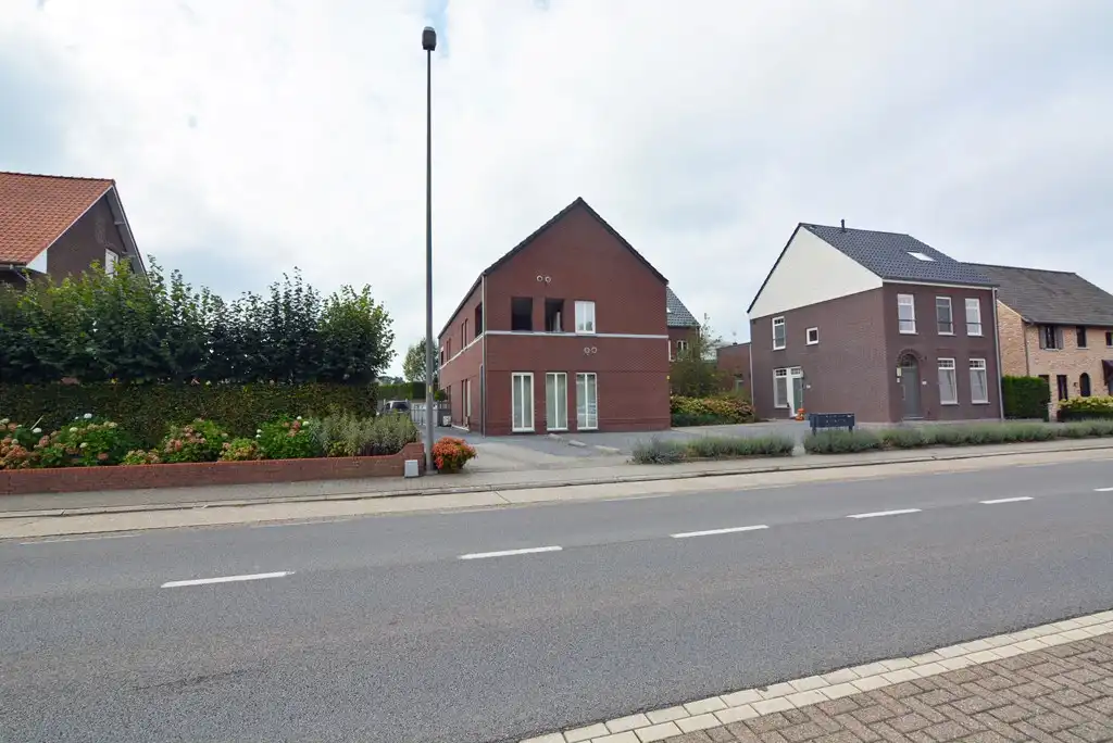 Energiezuinig duplex-appartement met 2 slpk, terras en carport met berging. foto 35