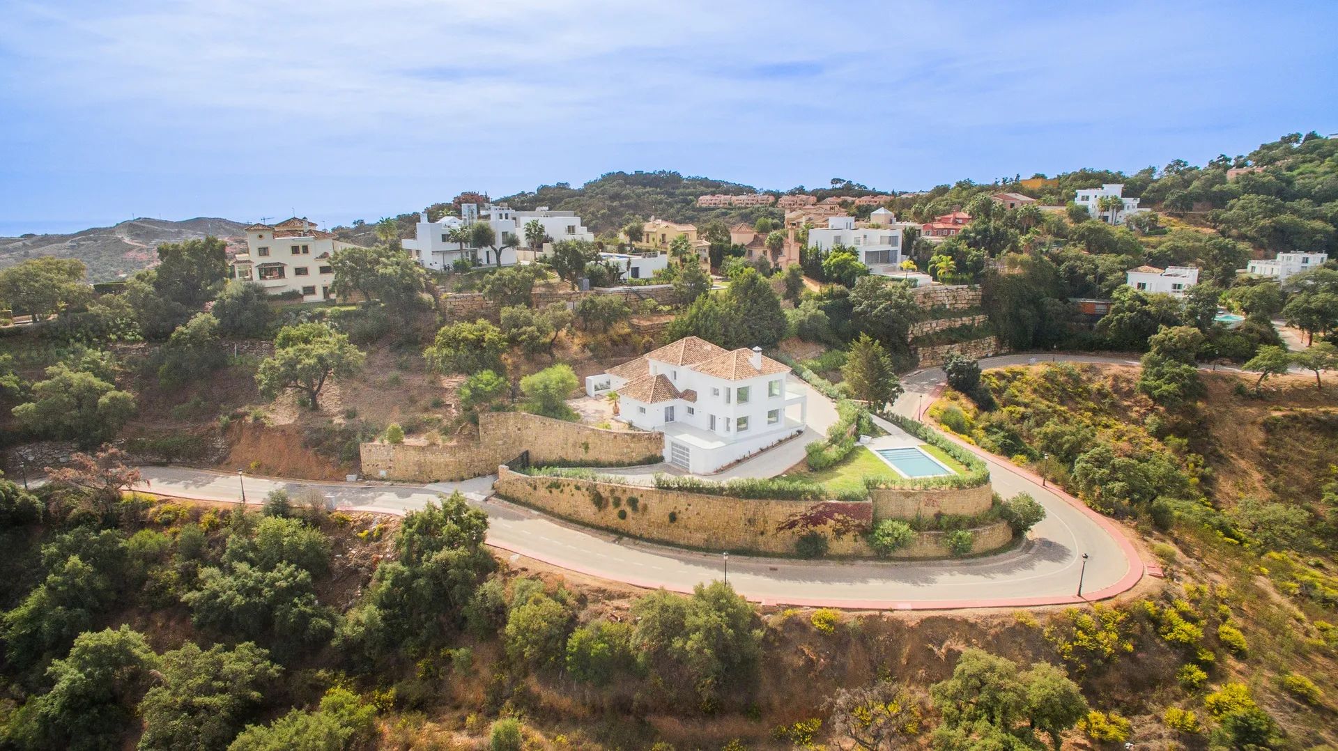 Stijlvol leven met panoramisch uitzicht in La Mairena – luxe, ruimte en rust samen in één woning foto 30