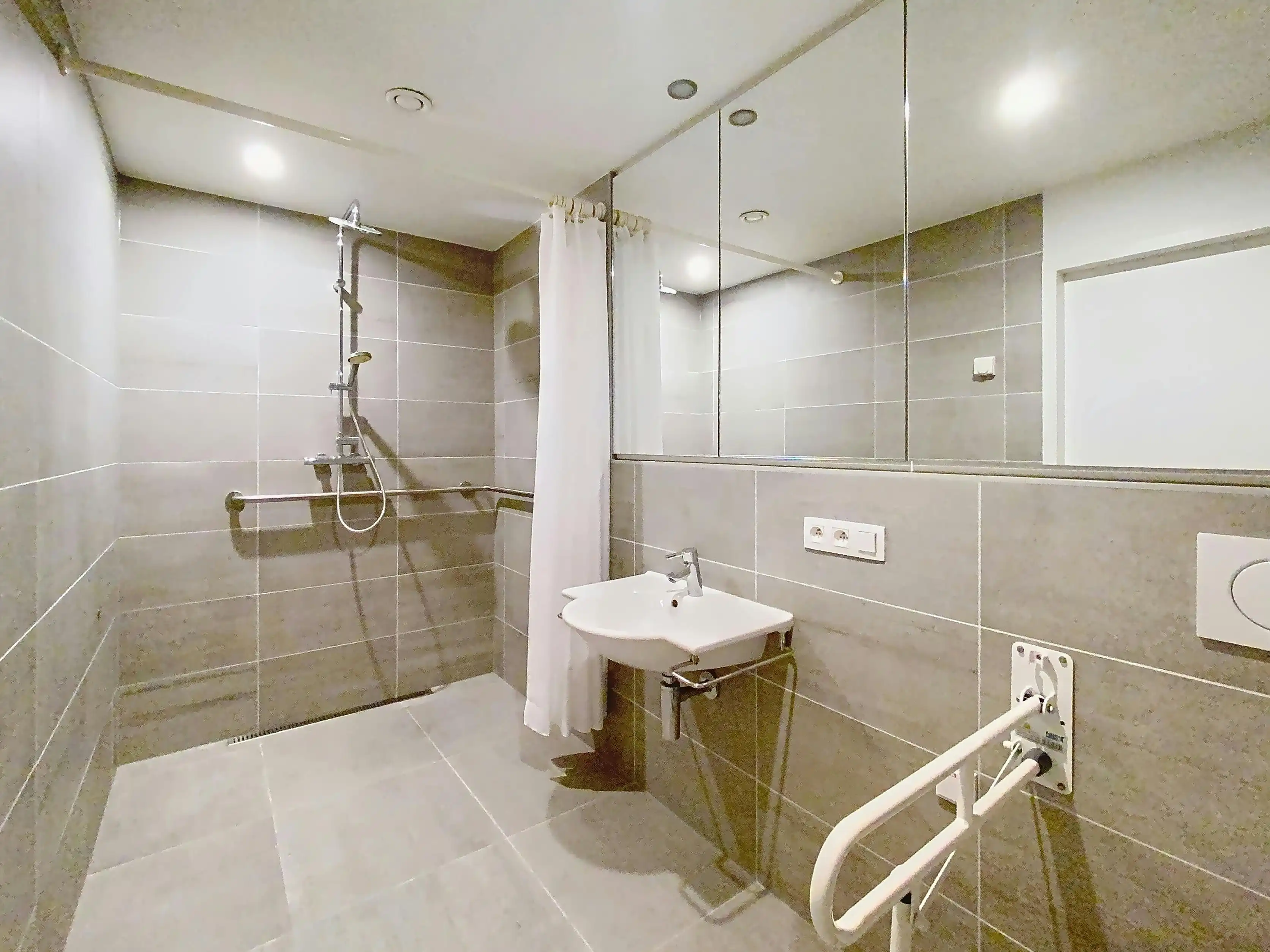 Gelijkvloers serviceflat met uniek zicht in hartje Deinze foto 9