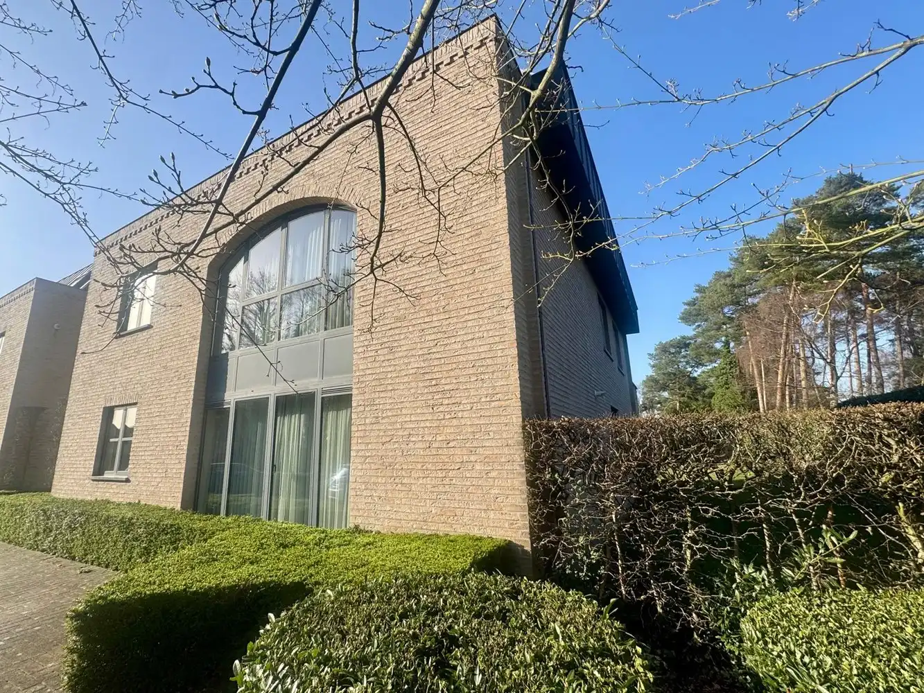 UITZONDERLIJK RUIM DUPLEX APPARTEMENT (H.O.B) foto {{pictureIndex}}