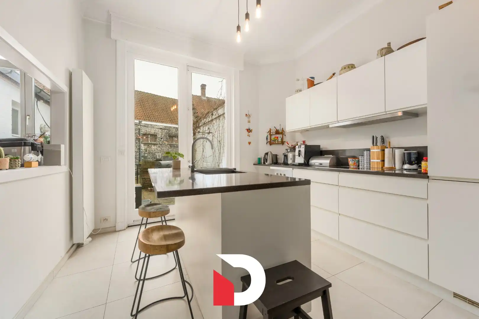 Statige burgerwoning met 4 slk op het exclusieve Wijngaardplein tussen het Minnewater en Begijnhof foto 9