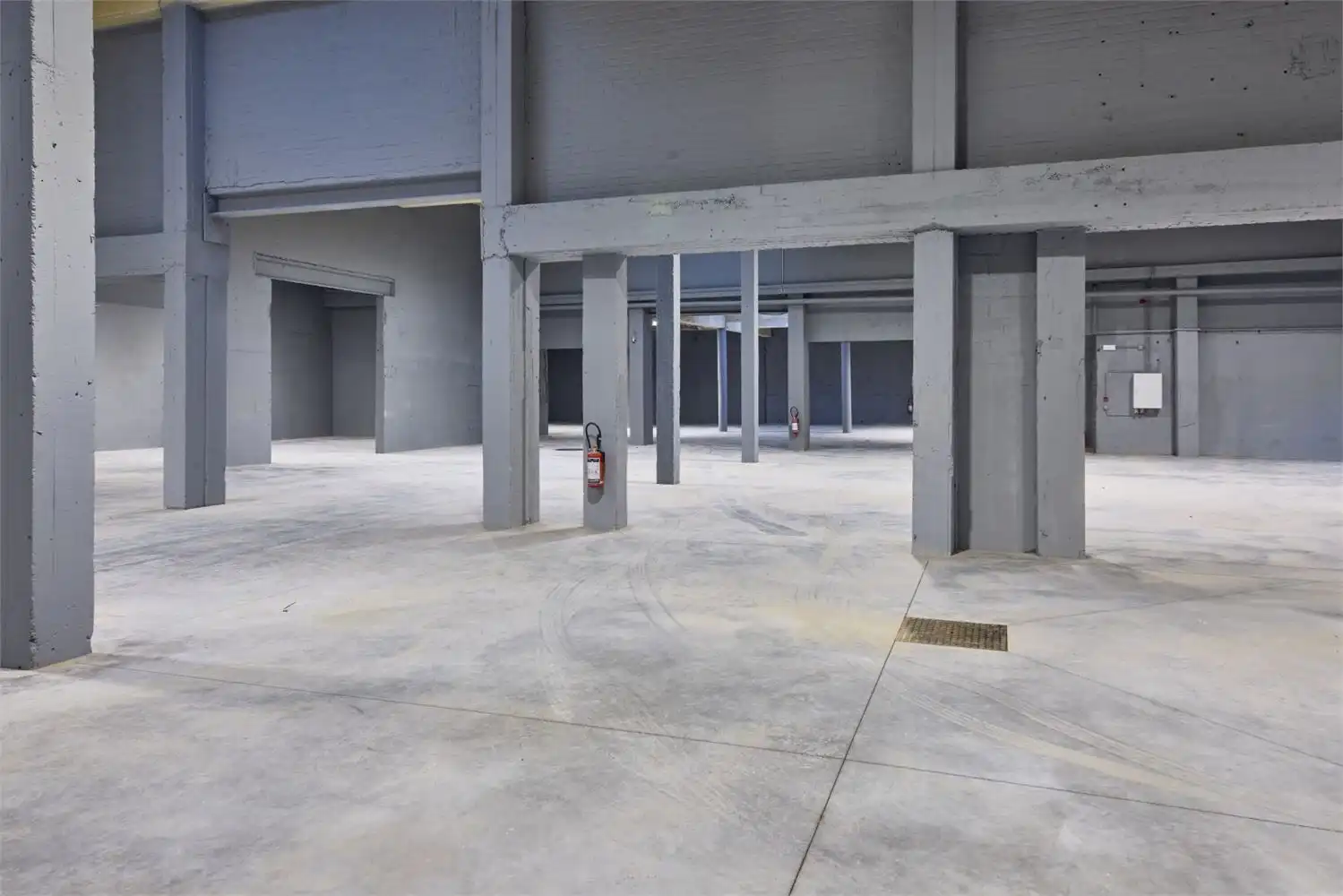 MAGAZIJNUNITS TE HUUR foto 12