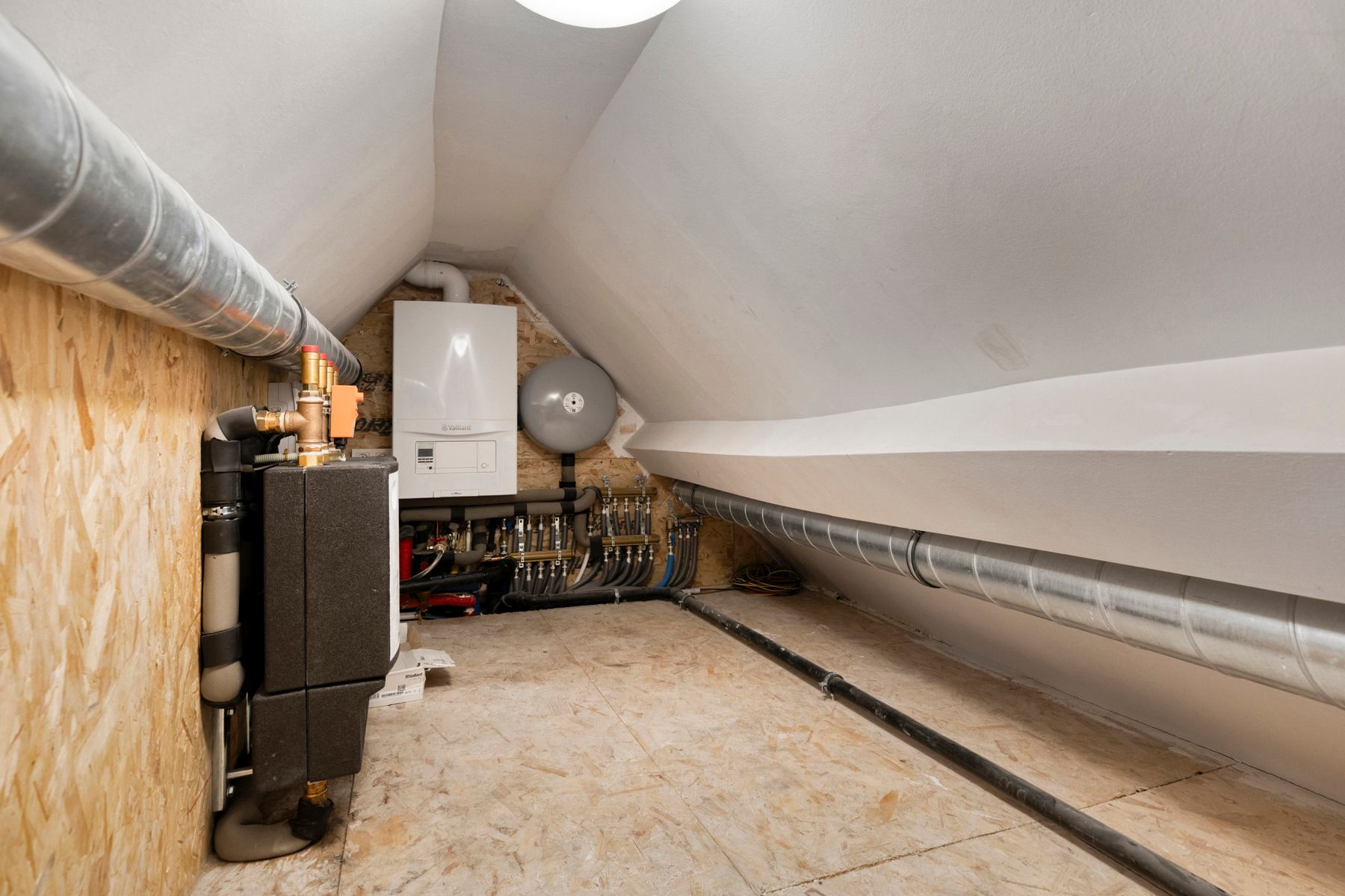 OPPORTUNITEIT!! VOLLEDIG GERENOVEERDE WONING IN CENTRUM ASSE foto 21