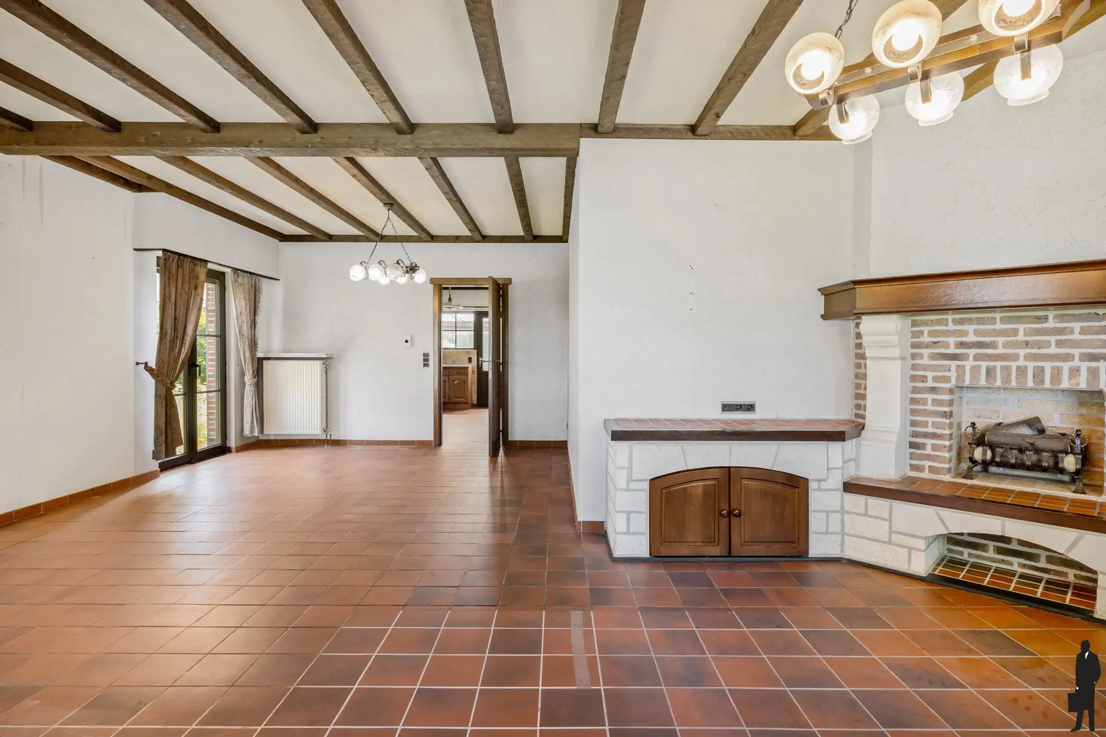 Charmante gezinswoning met 4 slaapkamers en grote tuin foto 4