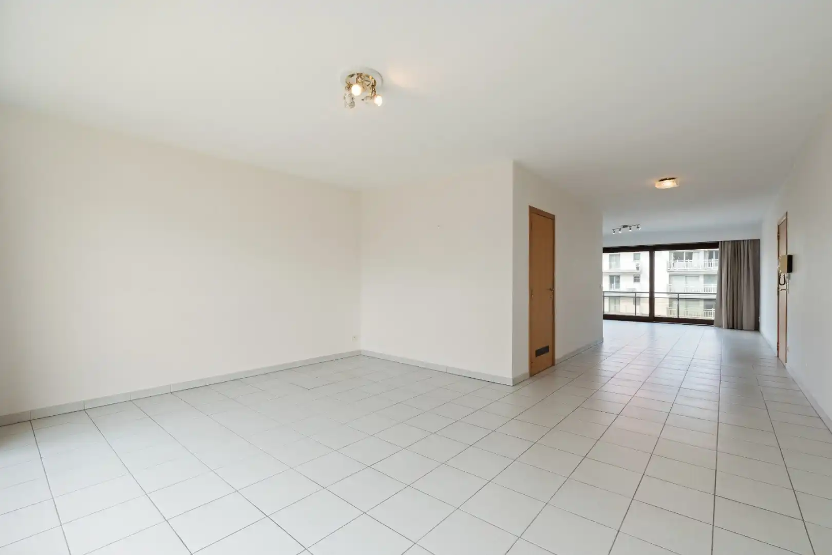 ZONGERICHT WOONAPPARTEMENT OP 100 METER VAN DE ZEEDIJK foto 5